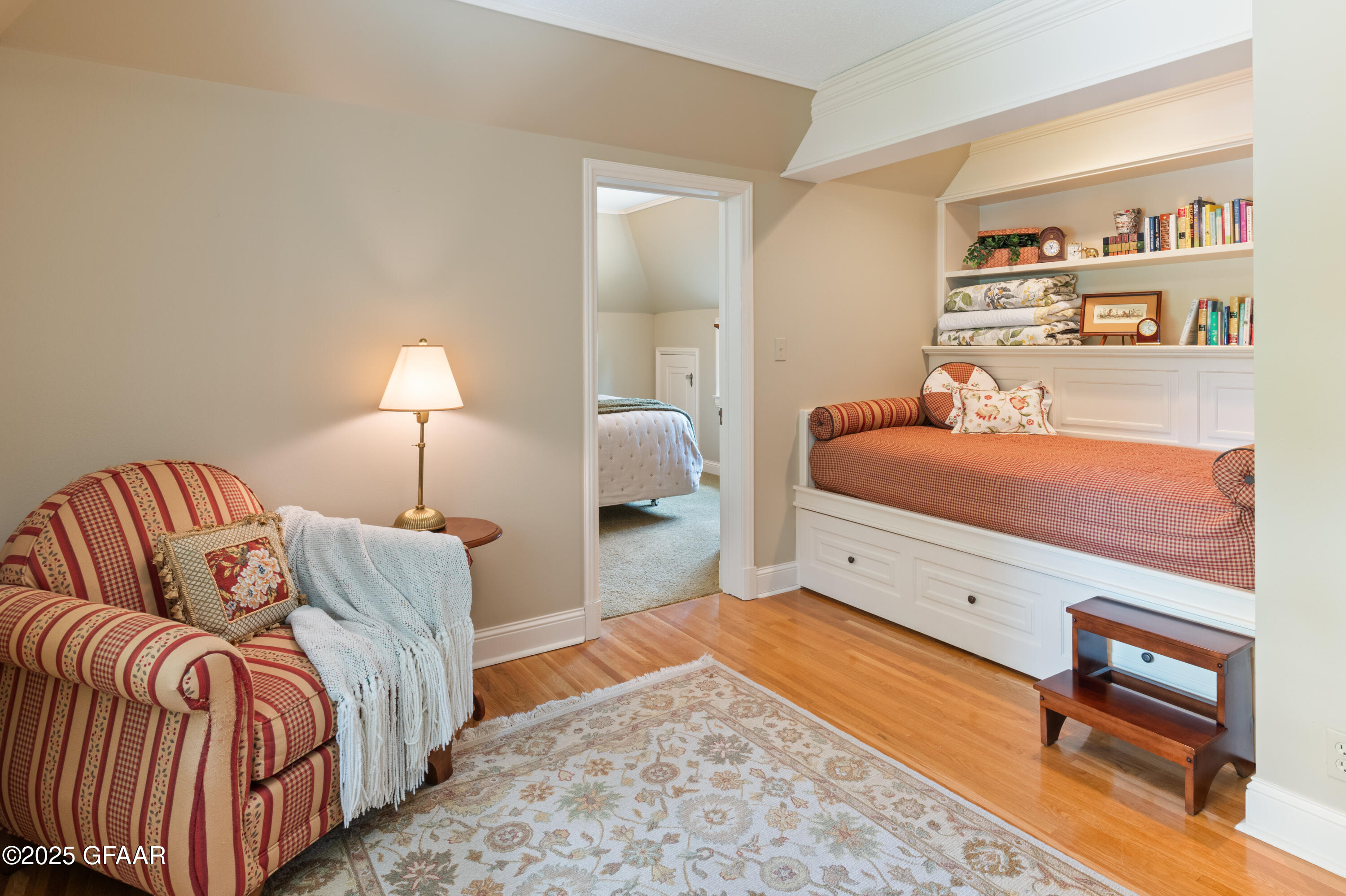 property viewer photo 15