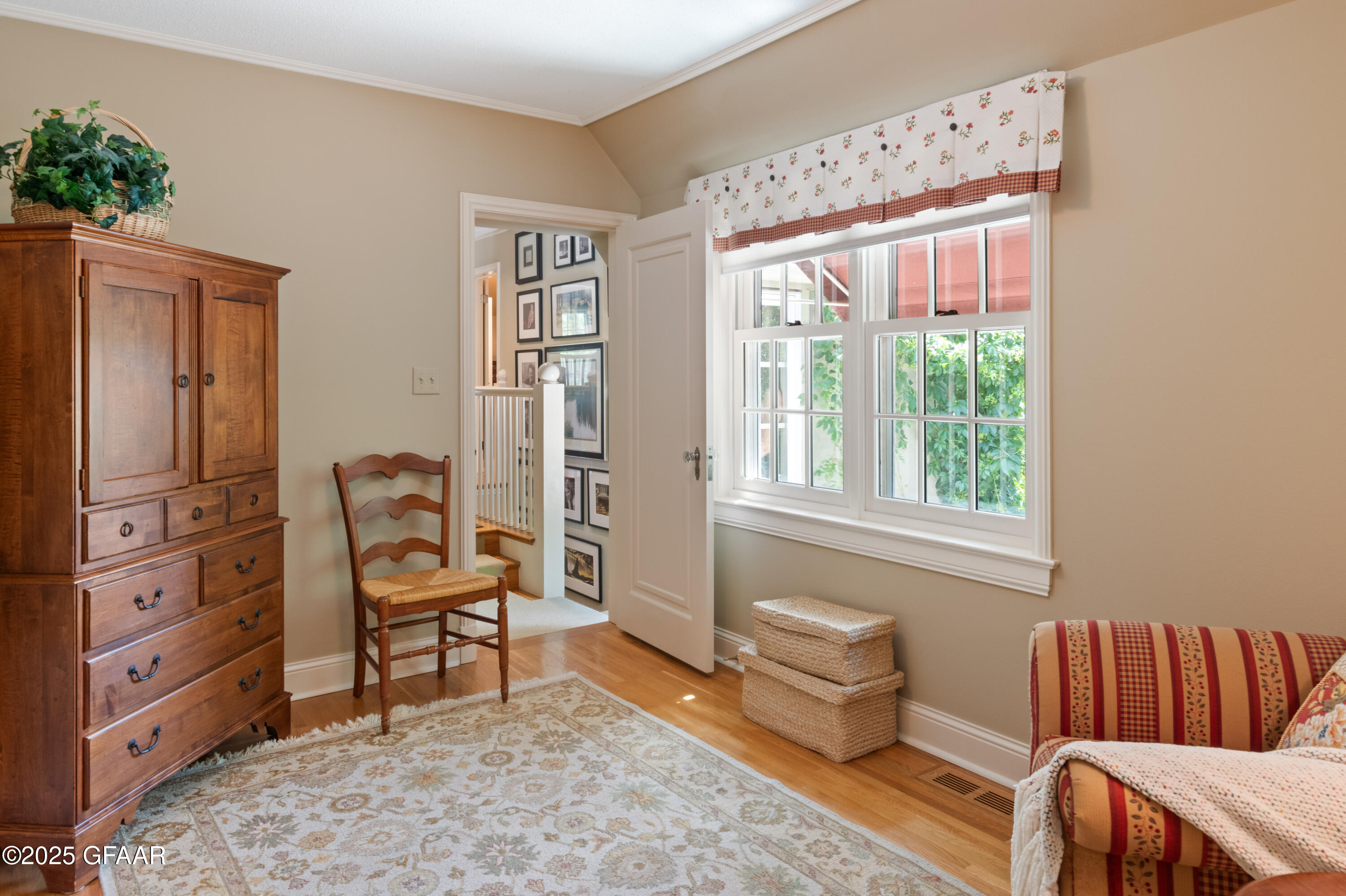 property viewer photo 16