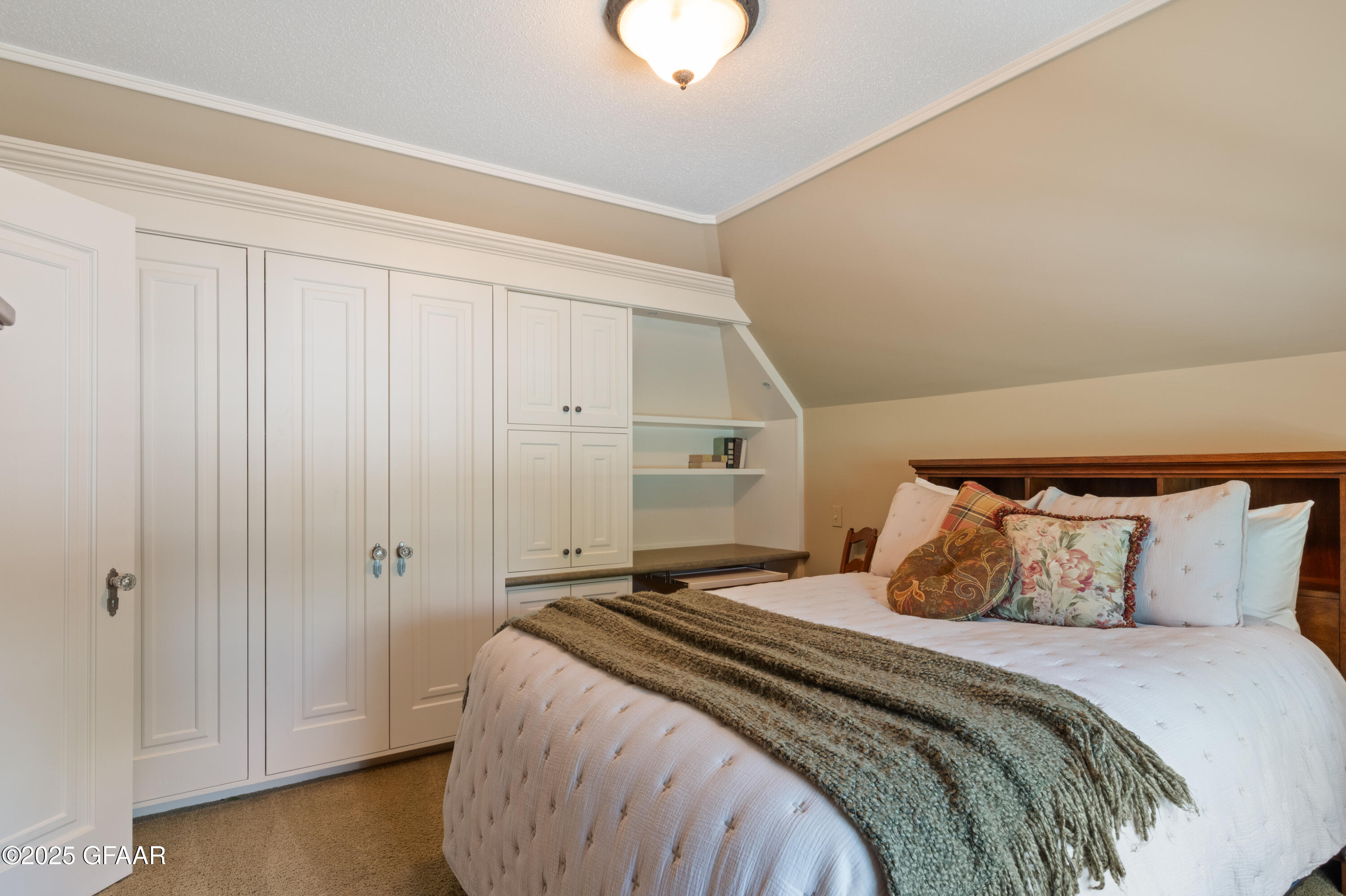property viewer photo 19
