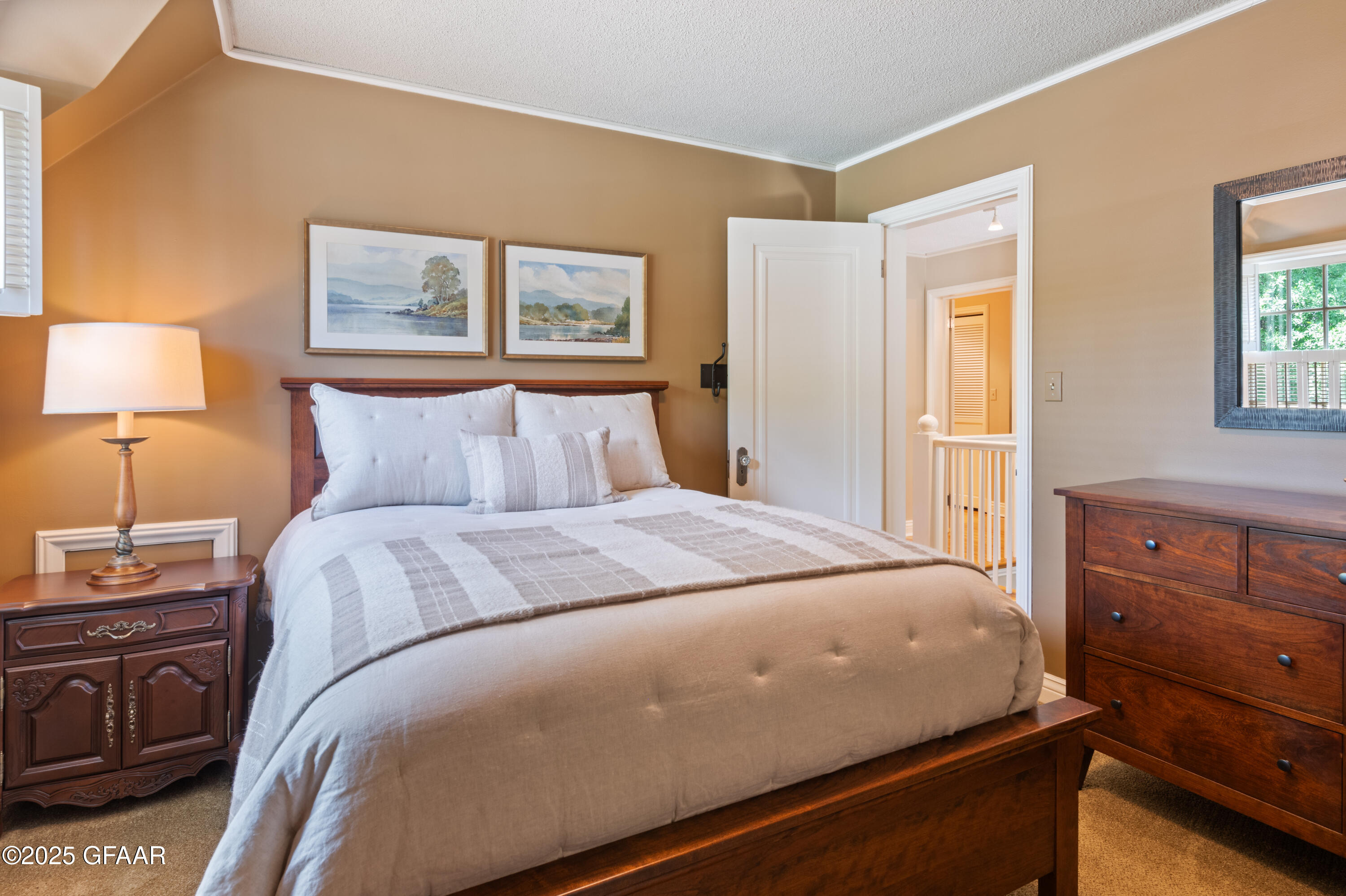 property viewer photo 20