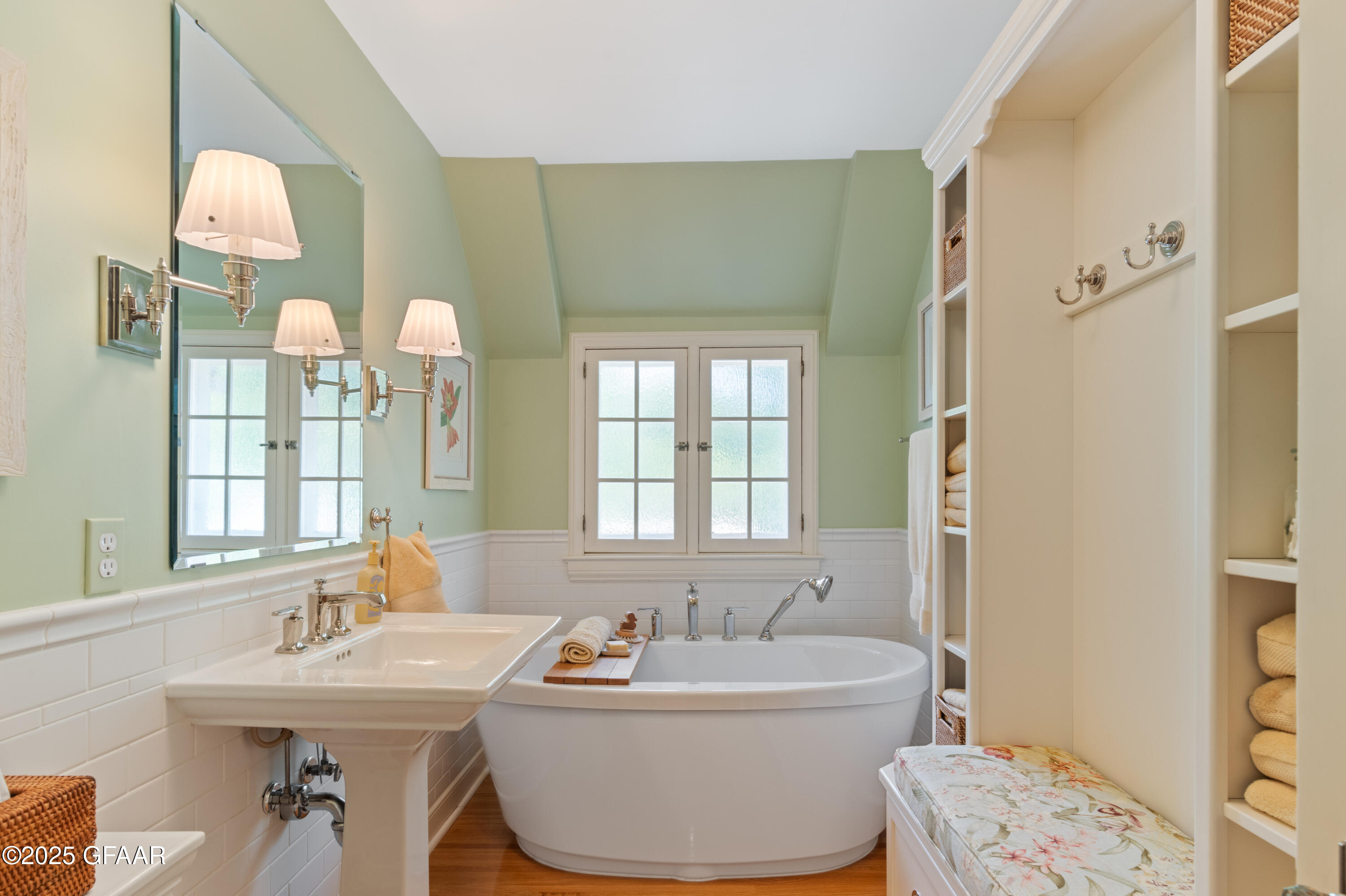property viewer photo 23