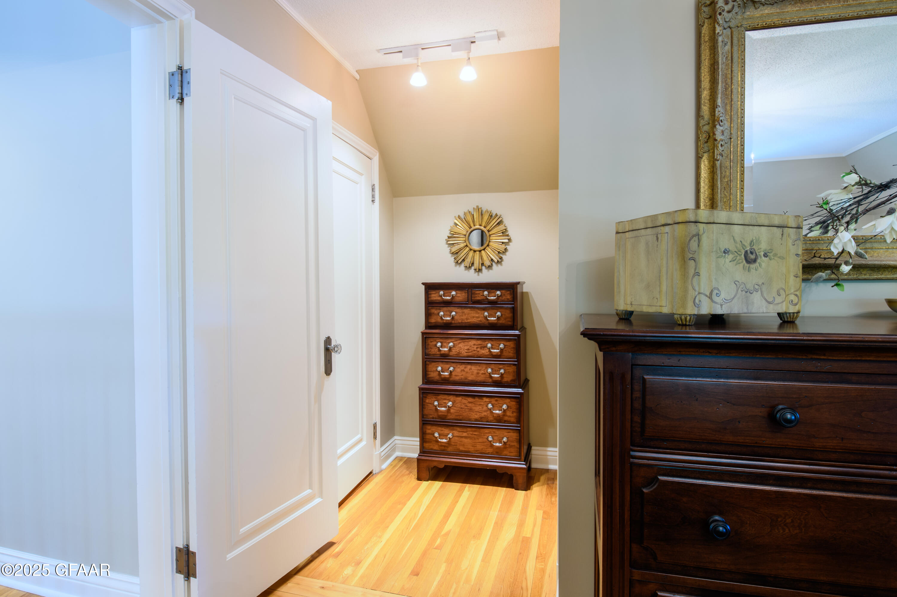 property viewer photo 29