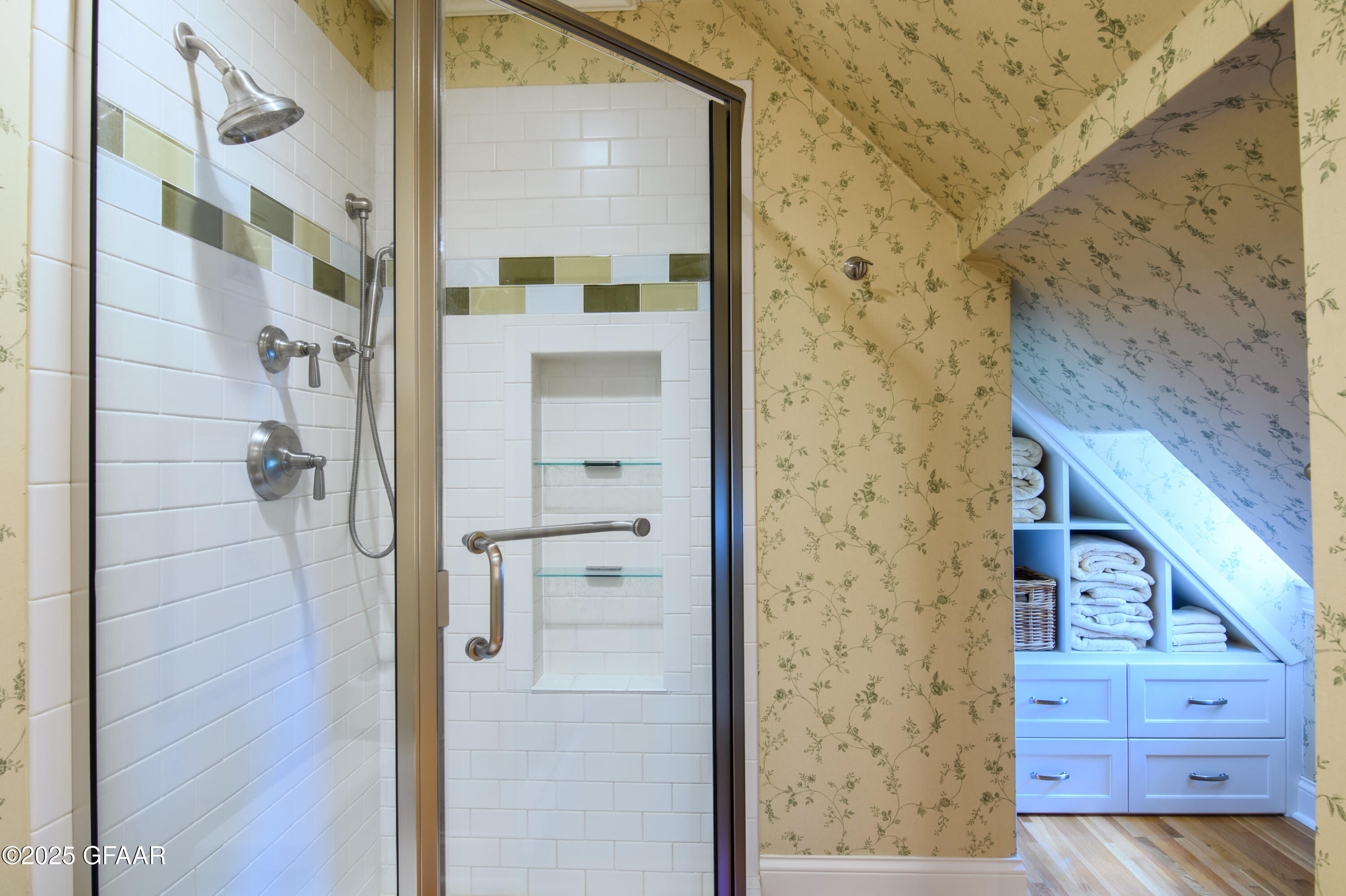 property viewer photo 33