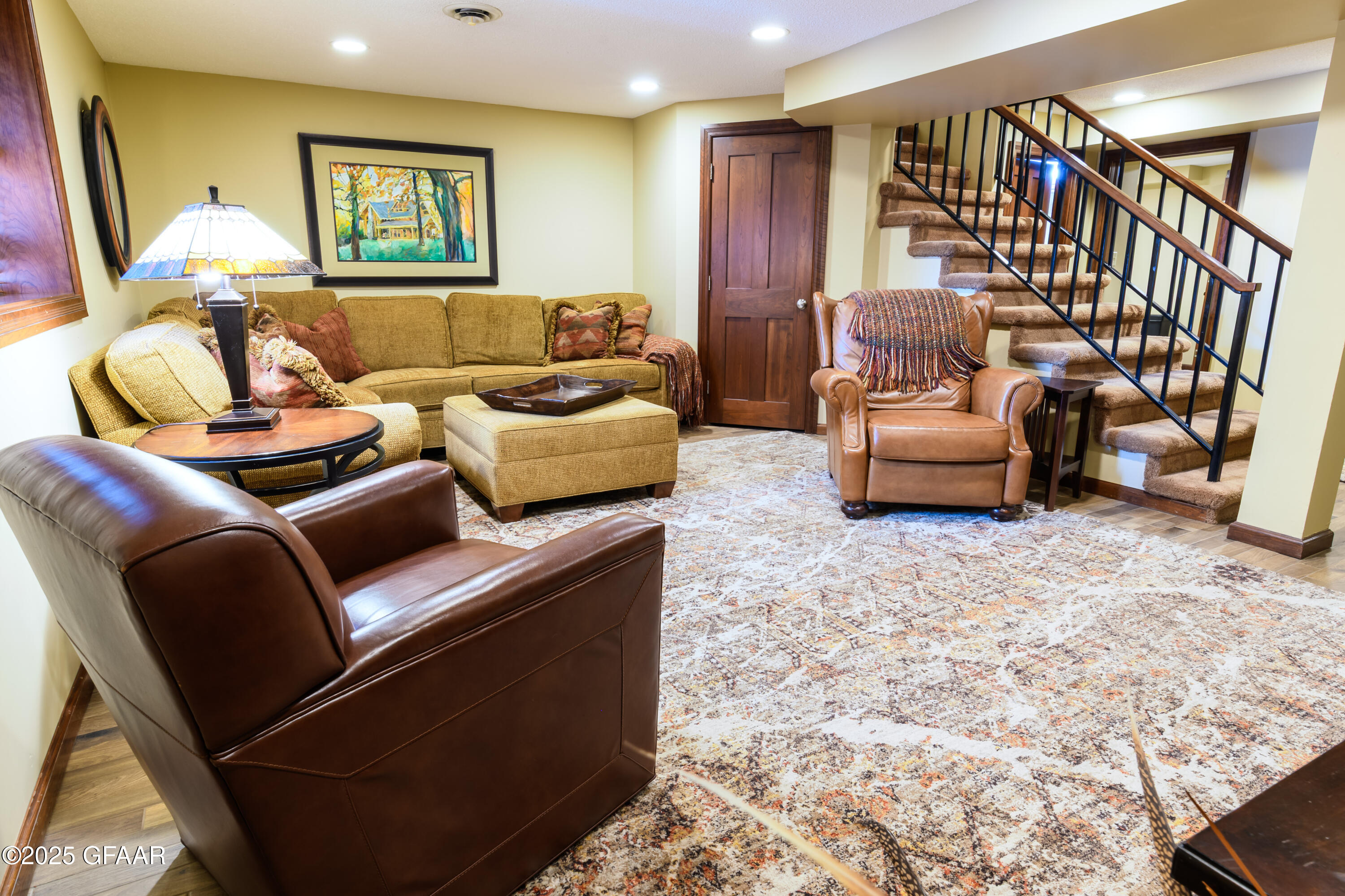 property viewer photo 36