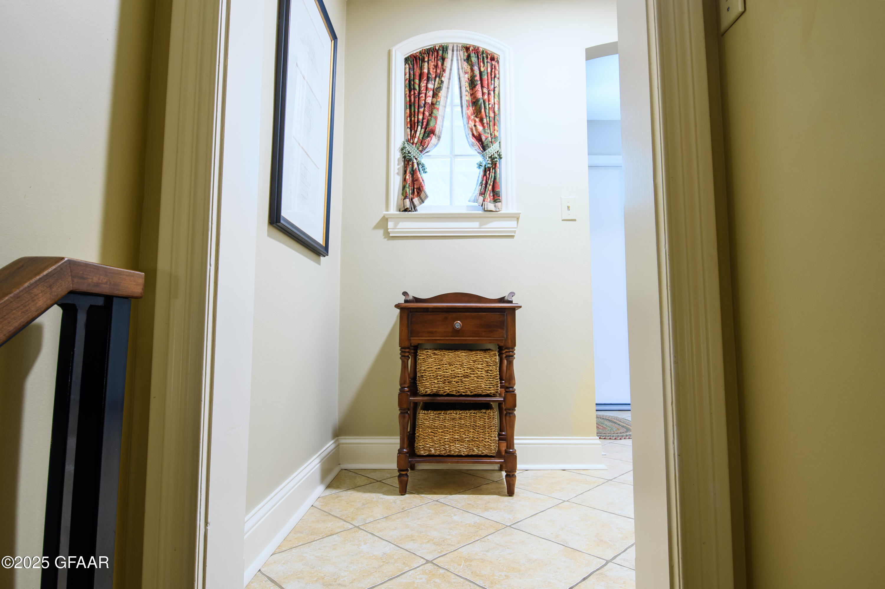 property viewer photo 46