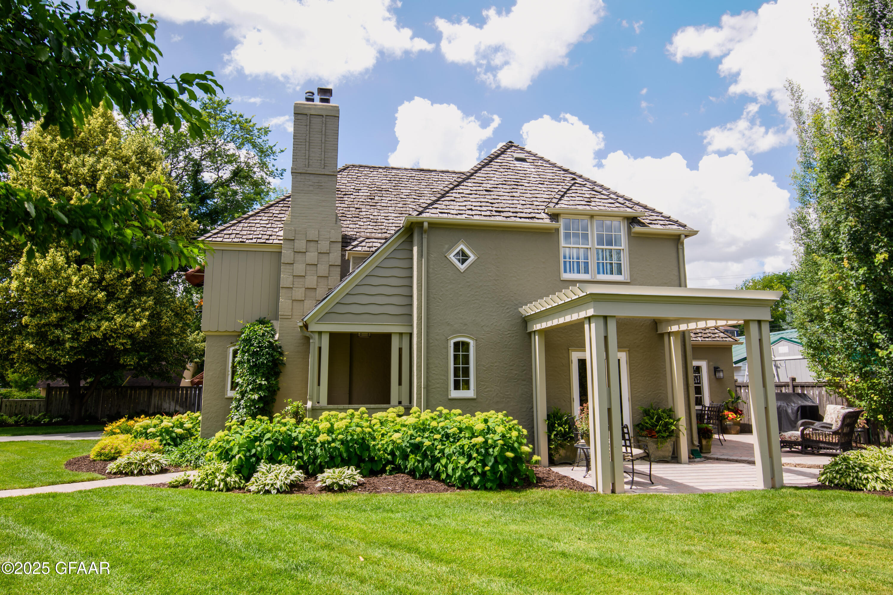 property viewer photo 50