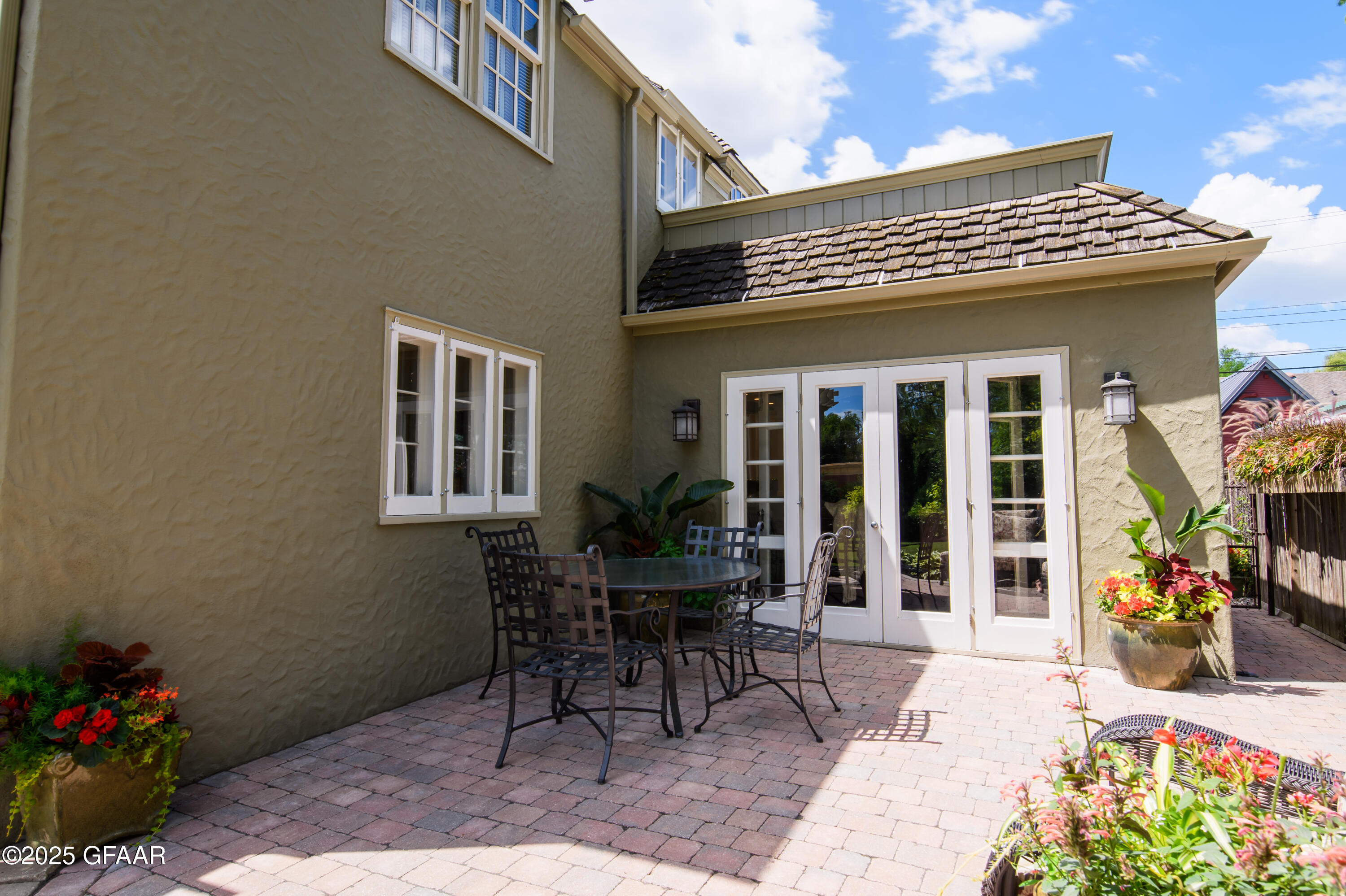 property viewer photo 54