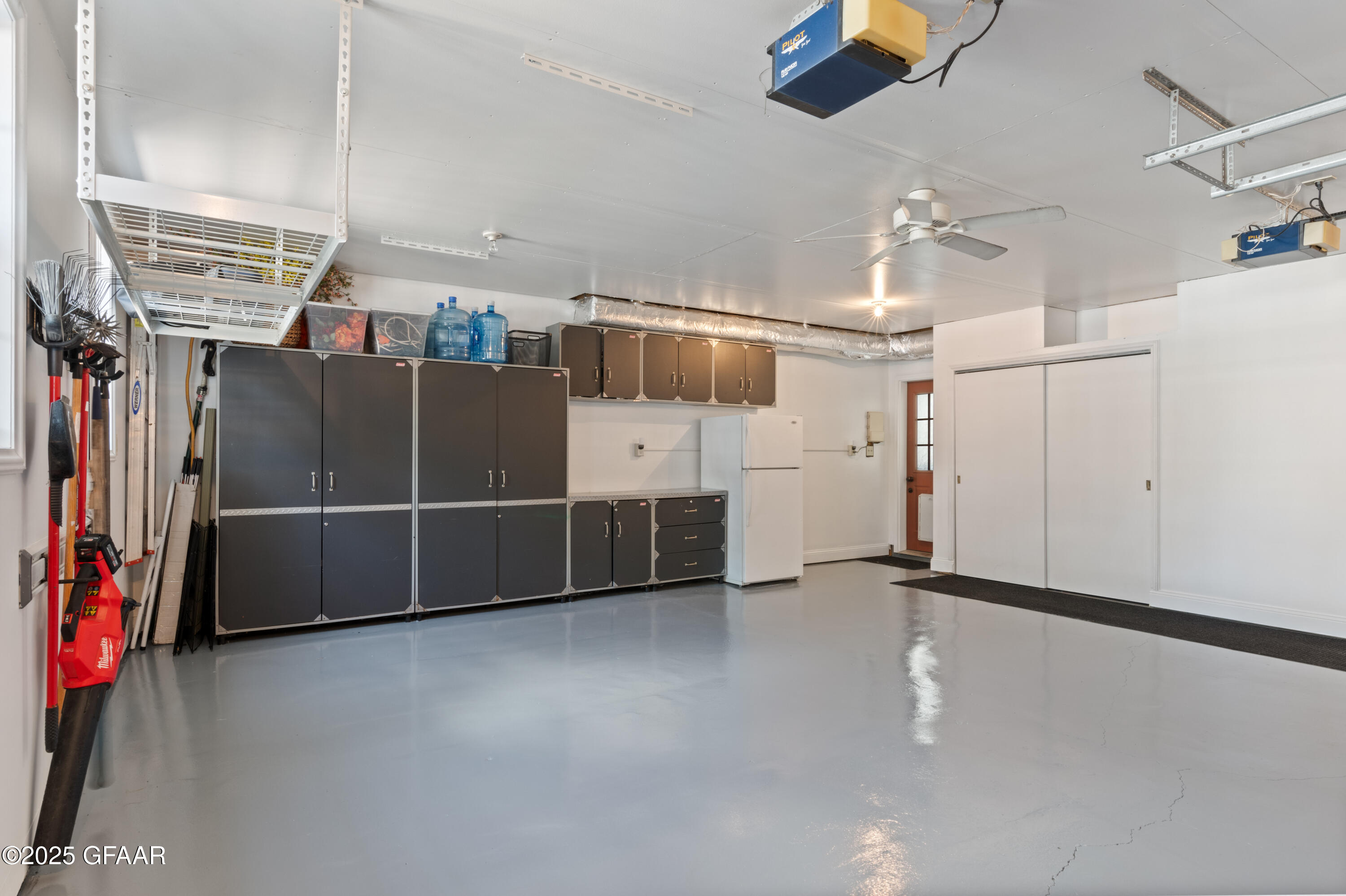 property viewer photo 58