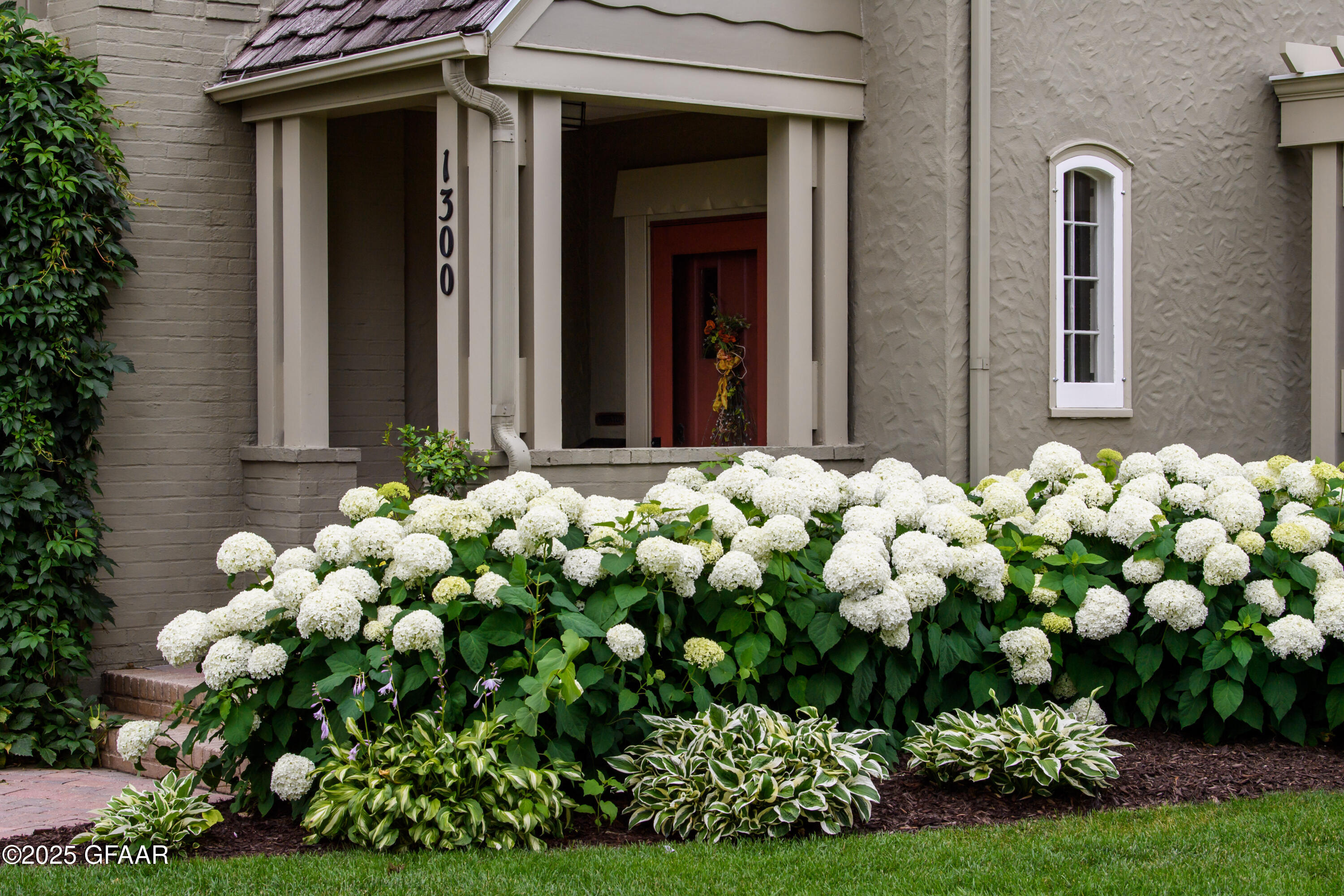 property viewer photo 67