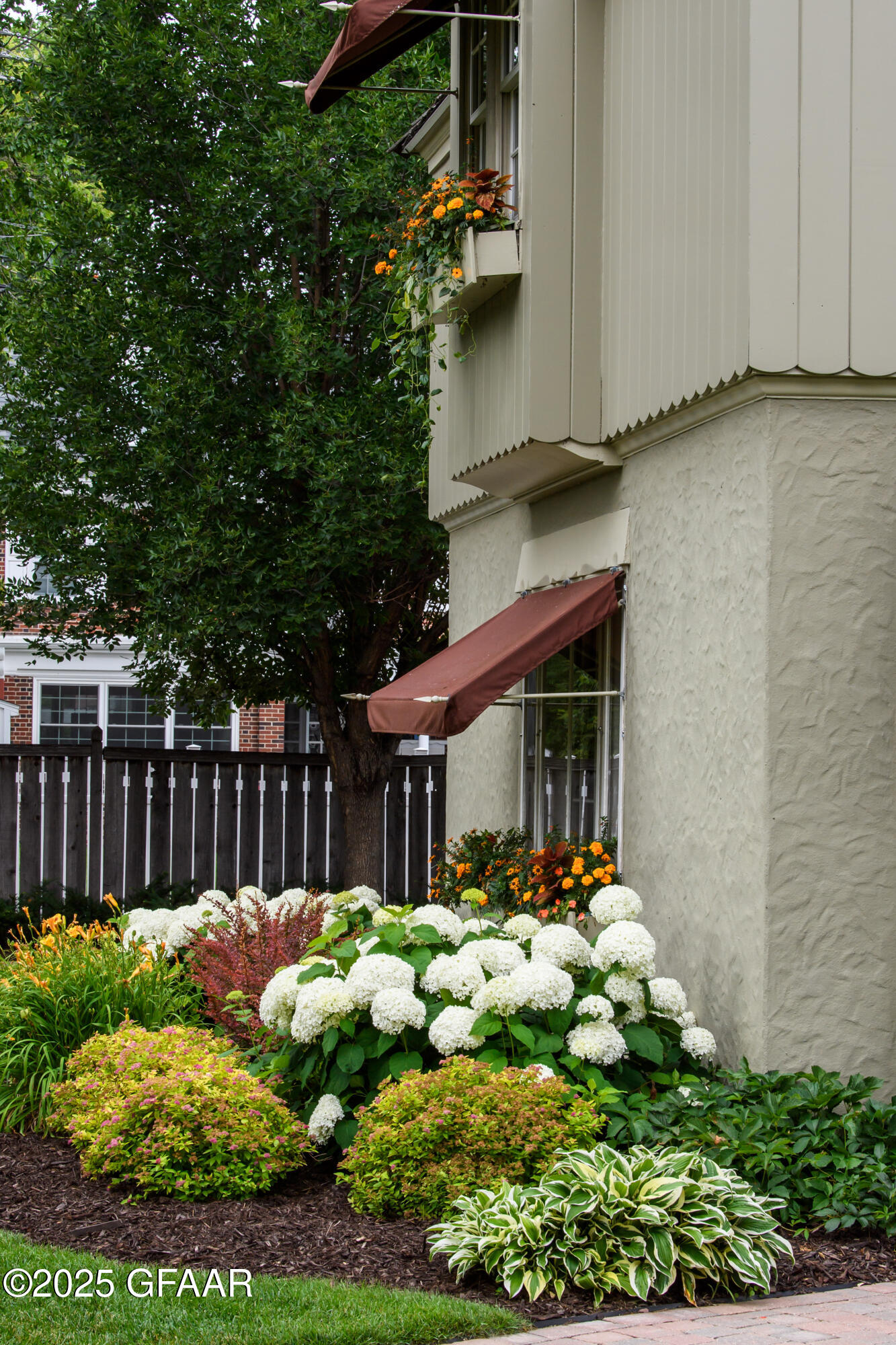 property viewer photo 68