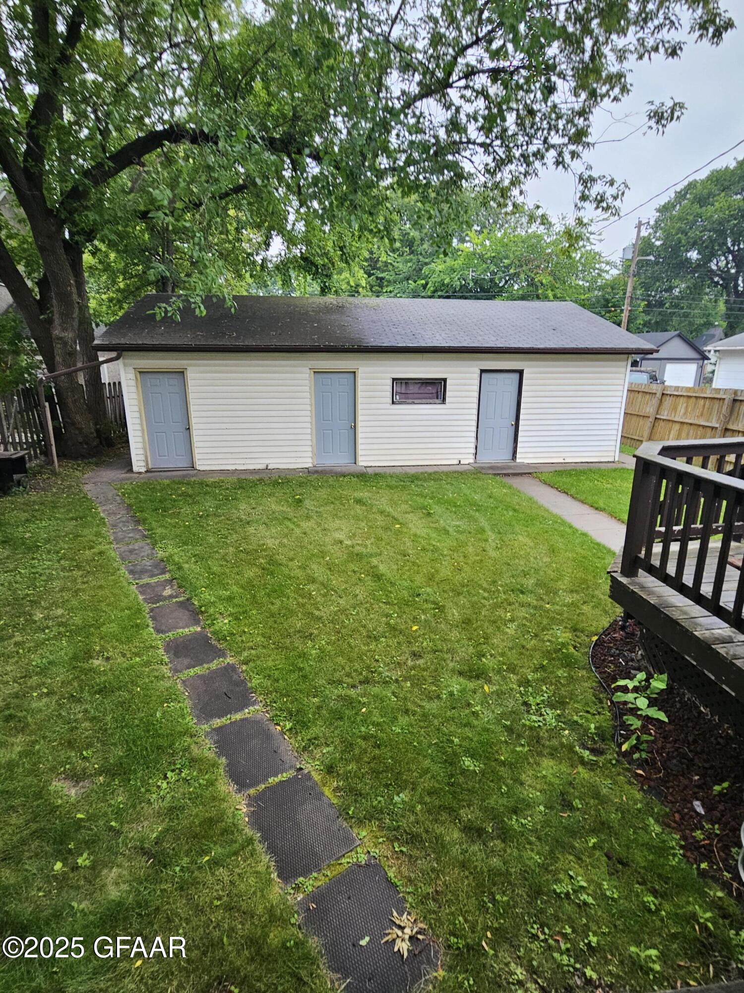 property viewer photo 3