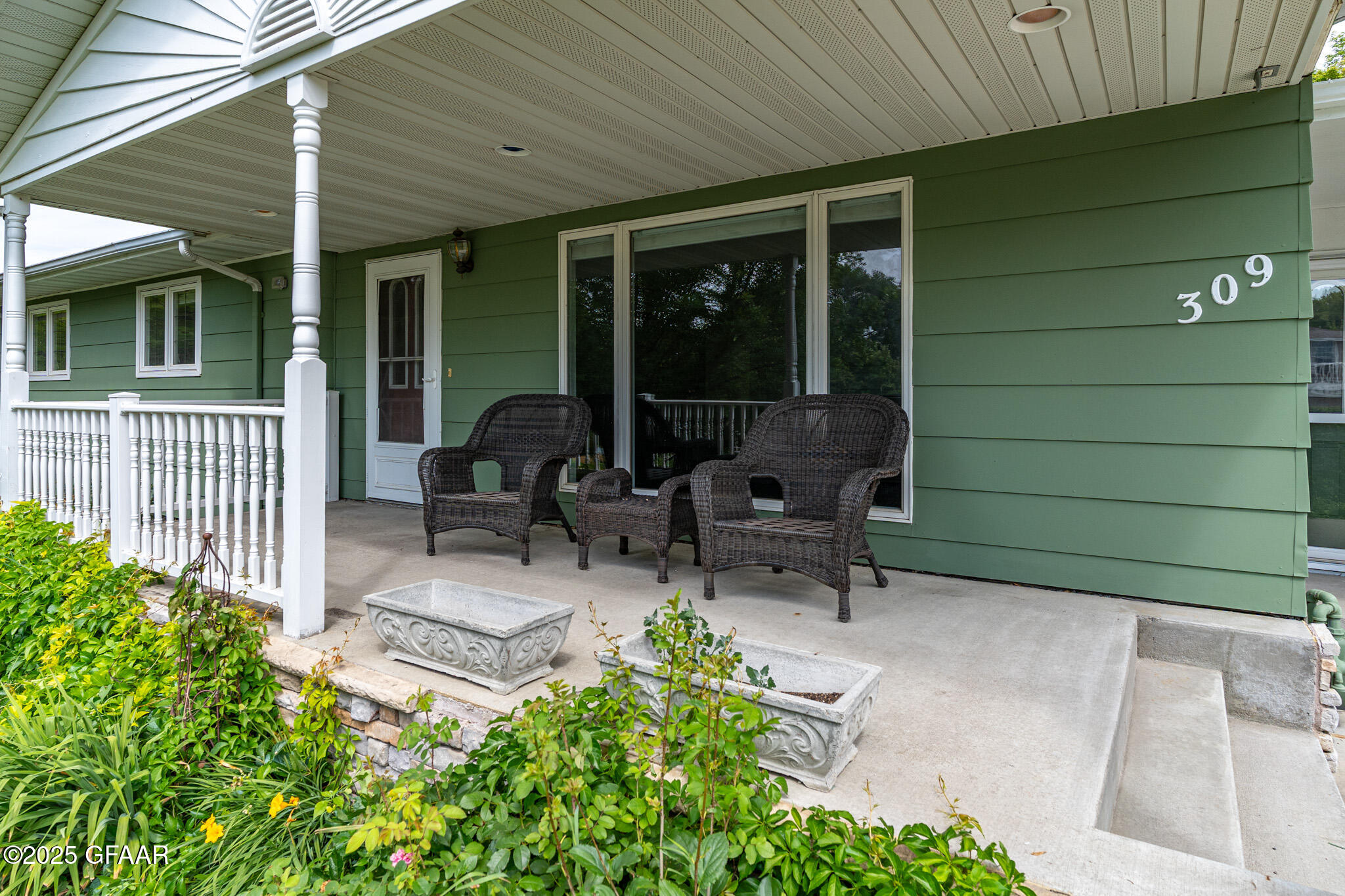property viewer photo 1