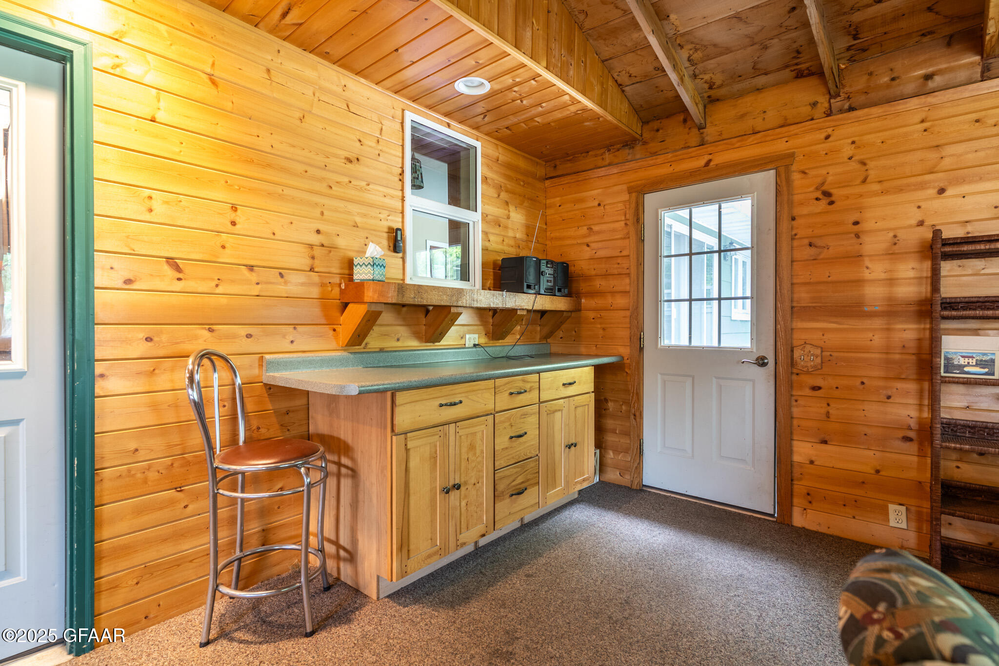 property viewer photo 18