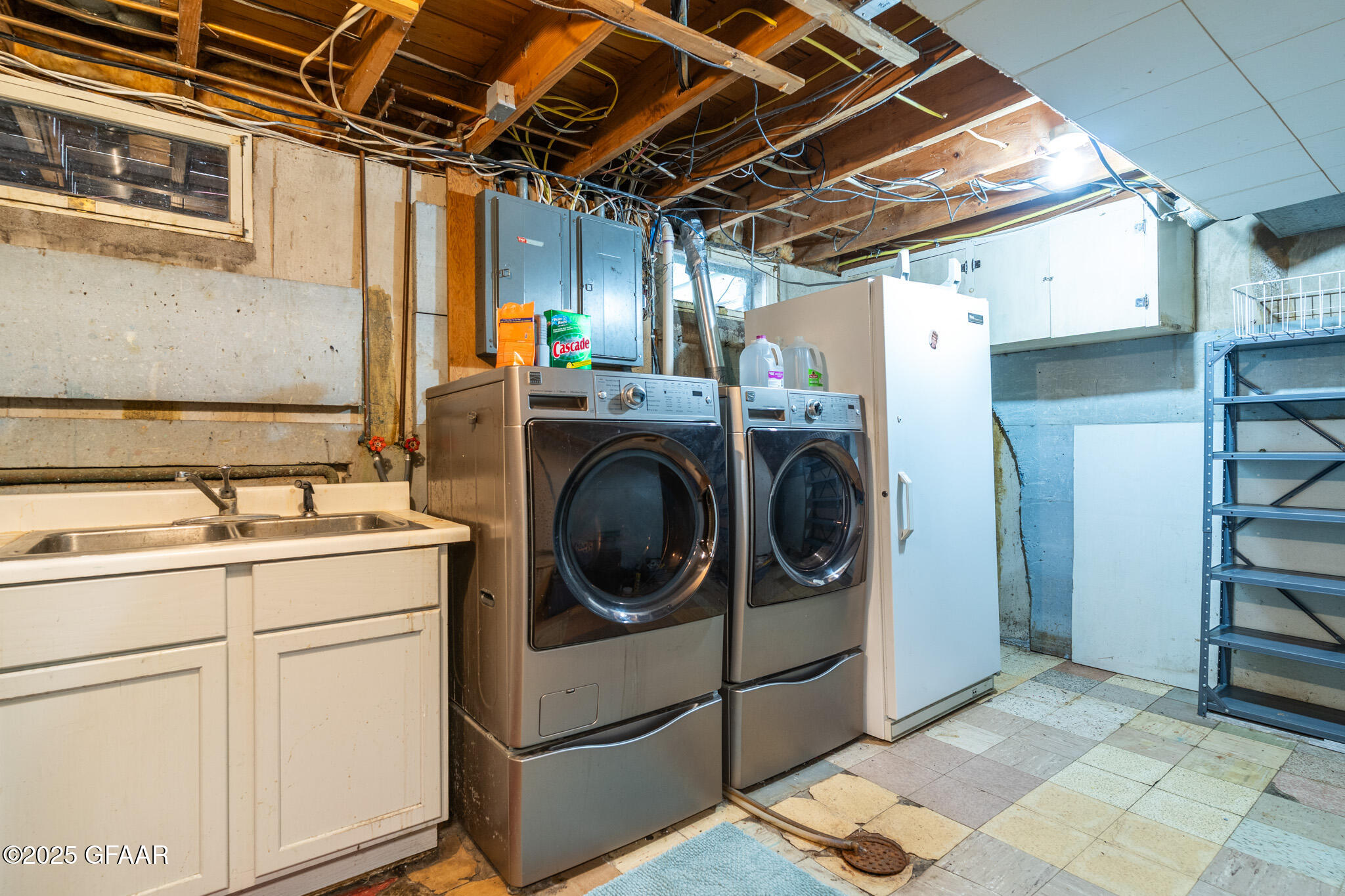 property viewer photo 26