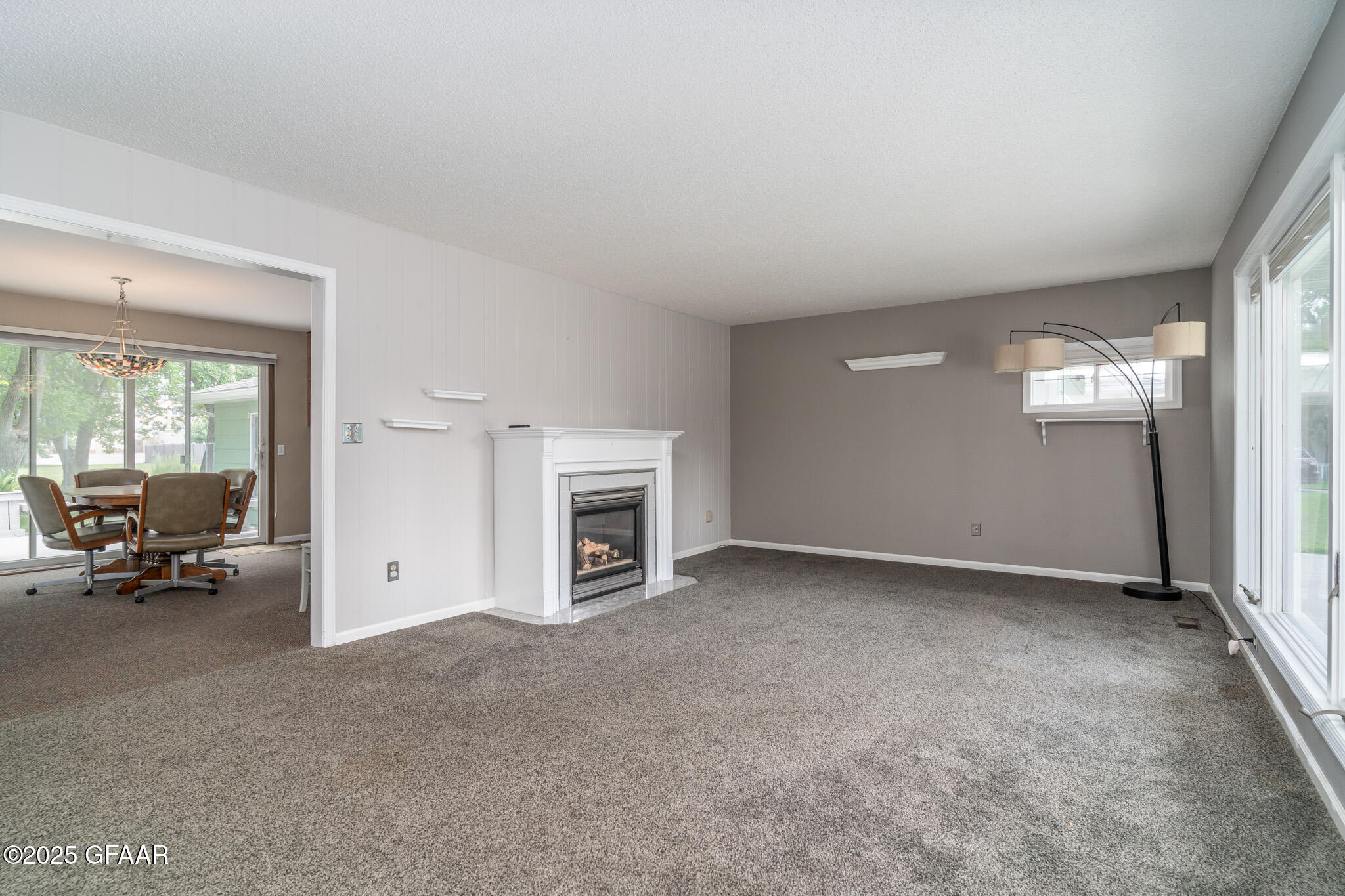property viewer photo 3