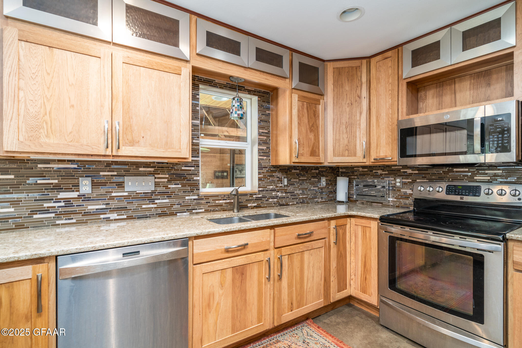 property viewer photo 6