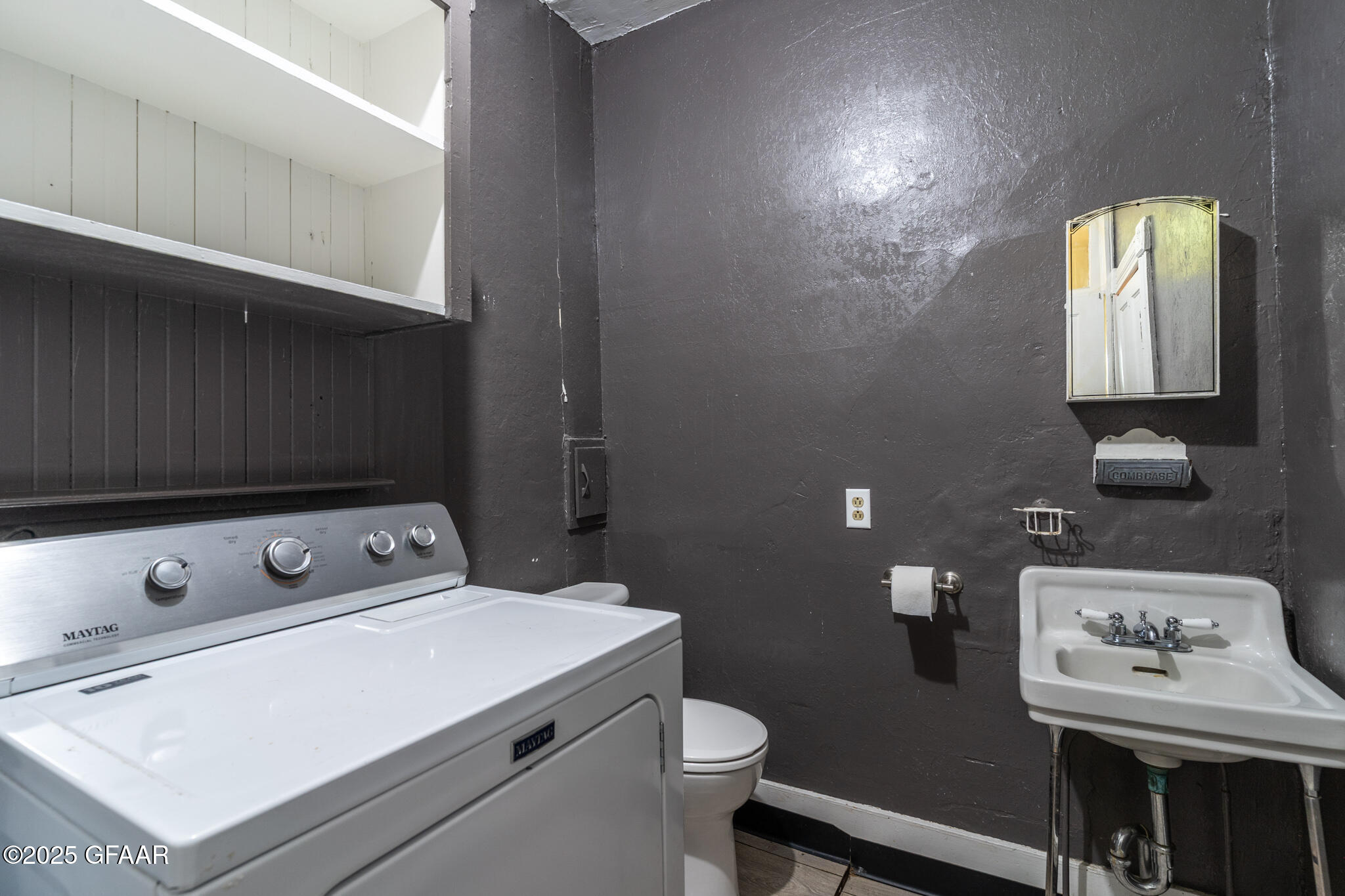 main property photo 15