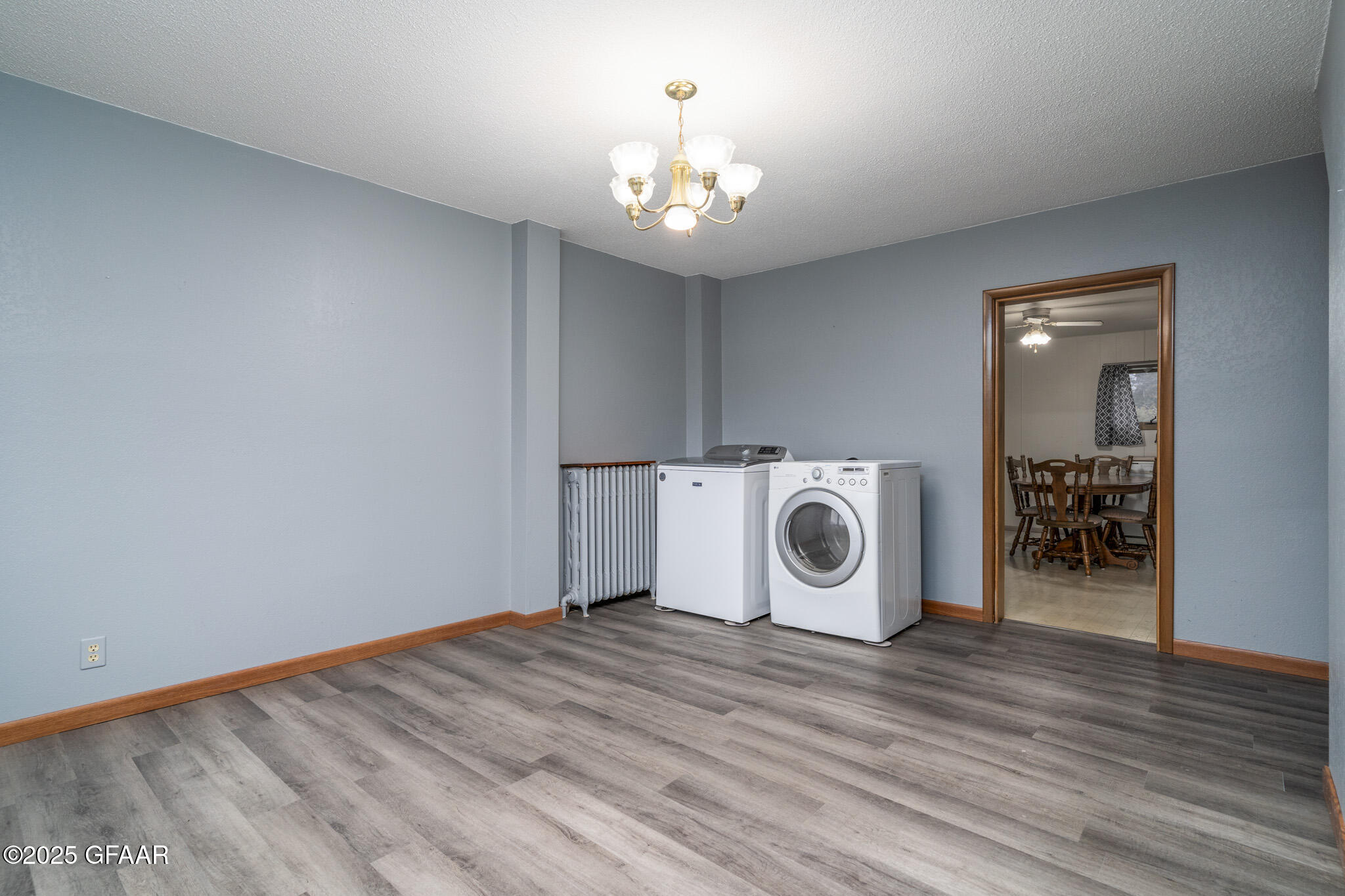 property viewer photo 1