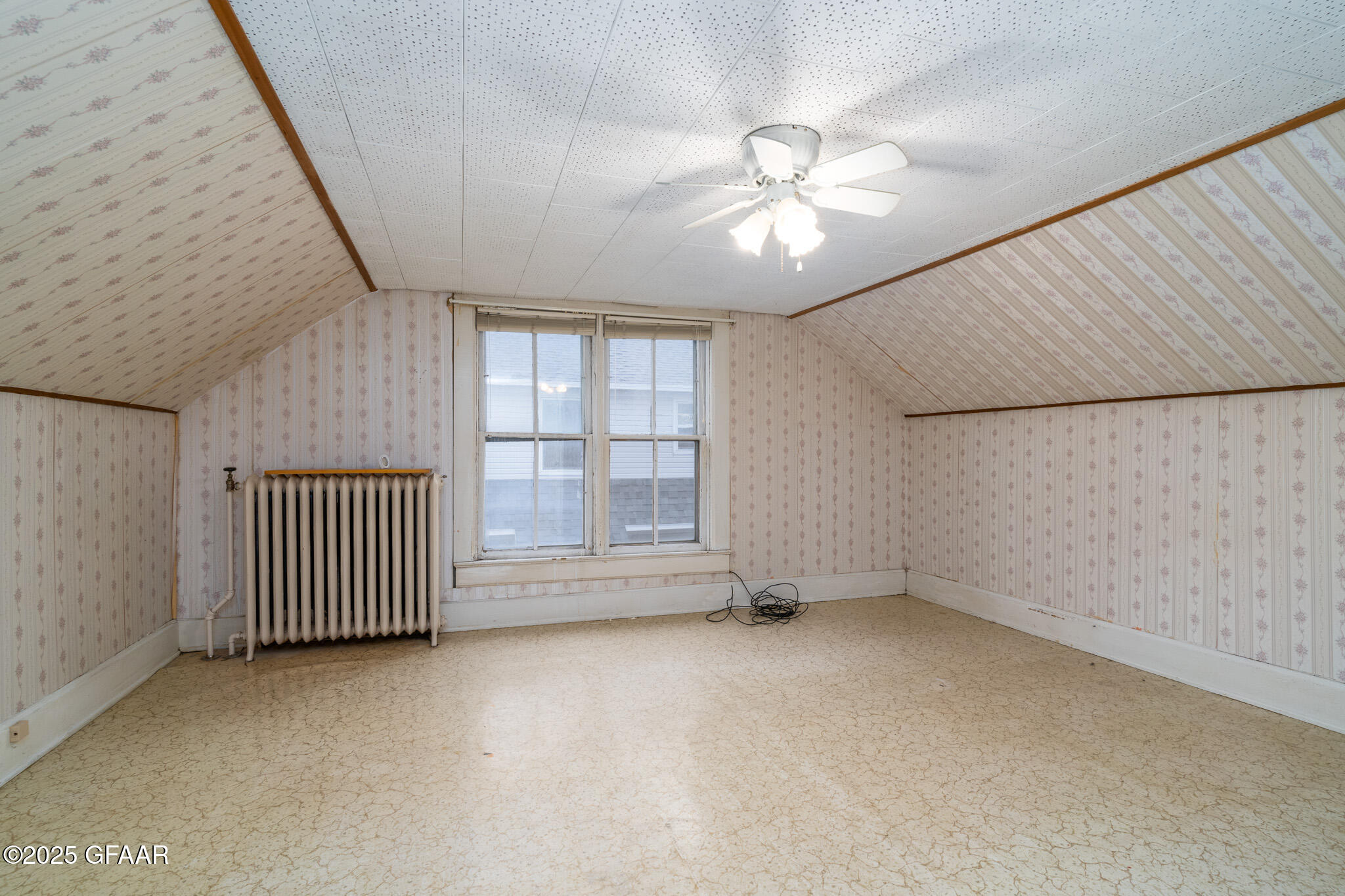 property viewer photo 11