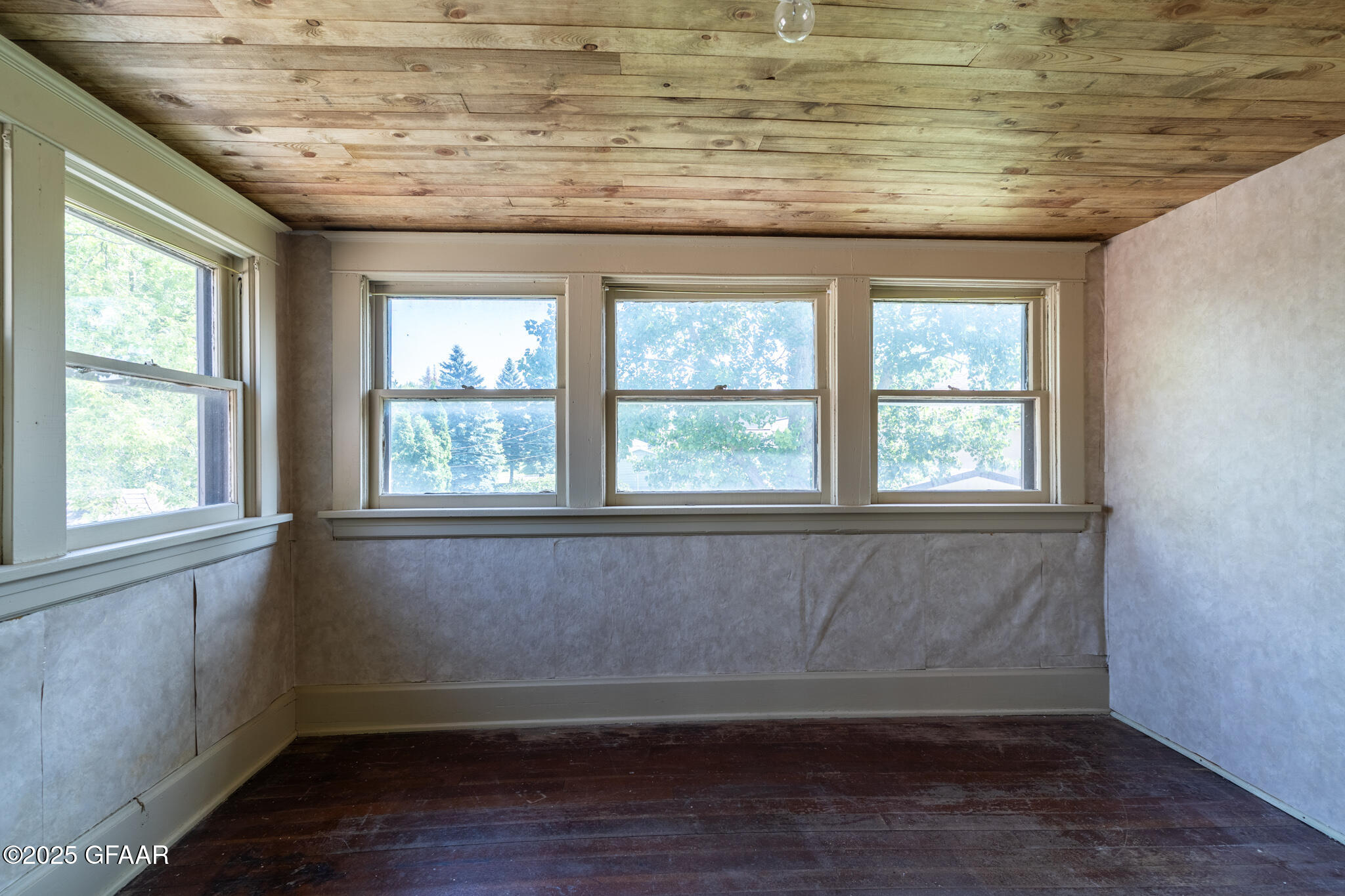 property viewer photo 17