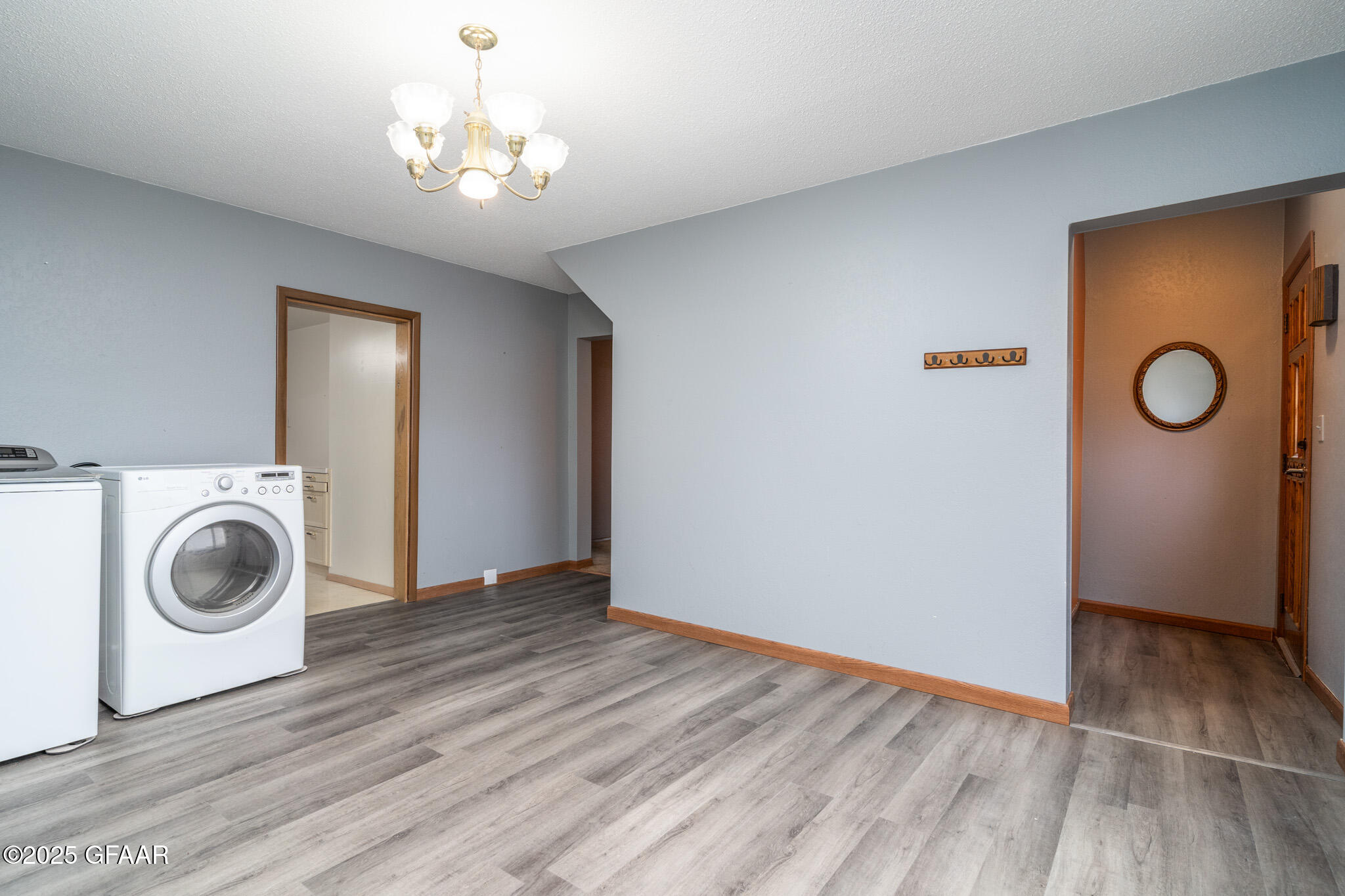 property viewer photo 2