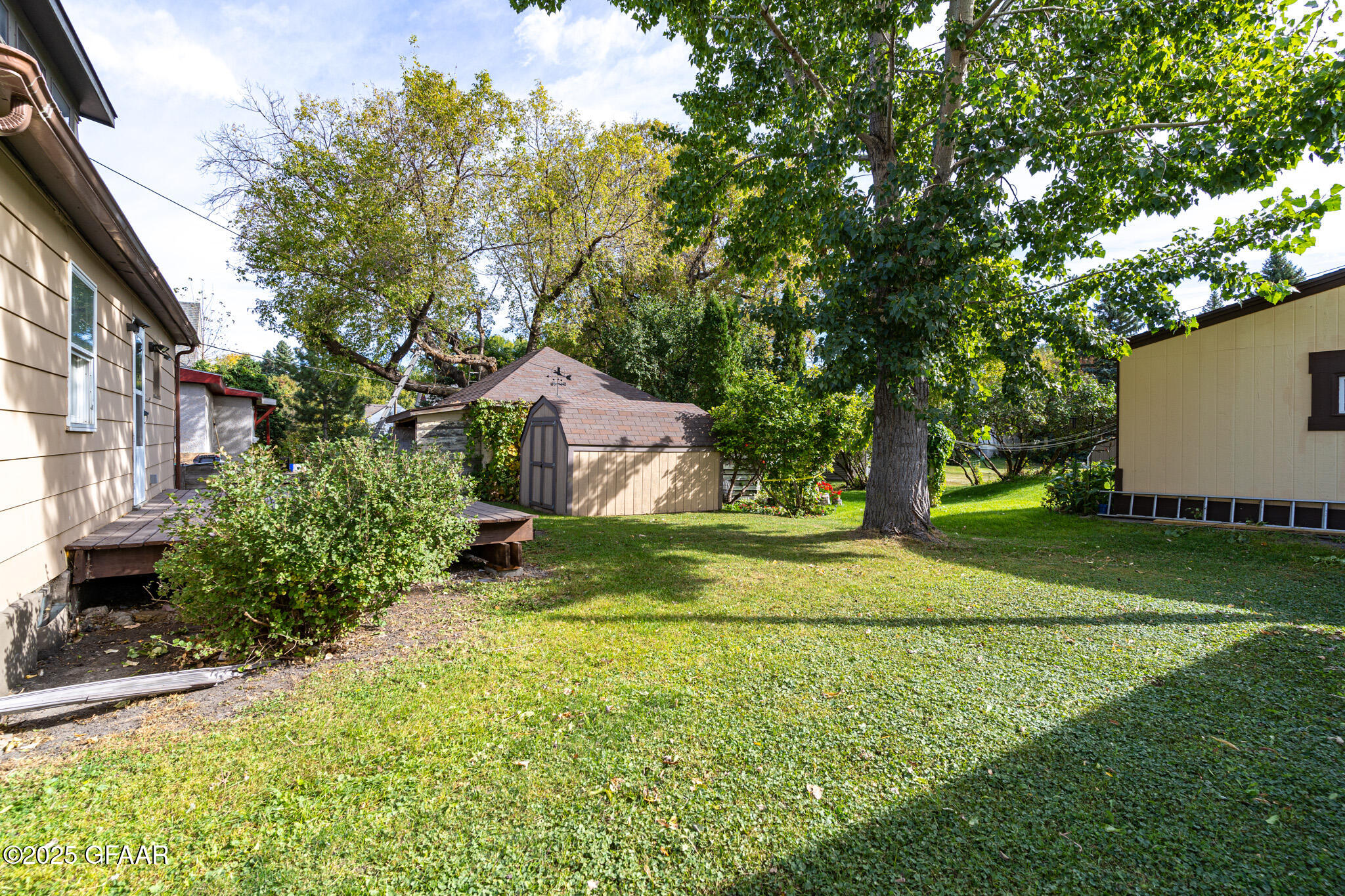 property viewer photo 24