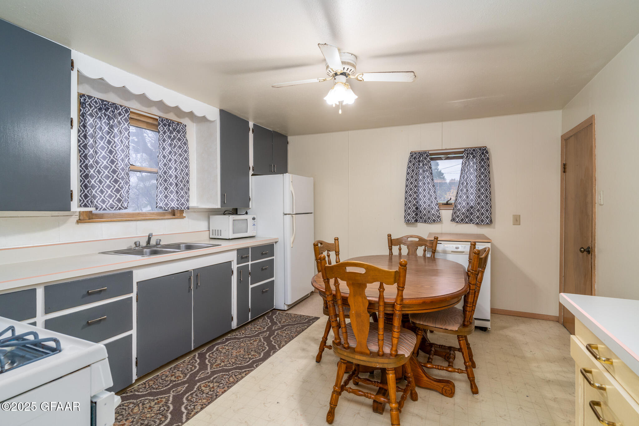 property viewer photo 4