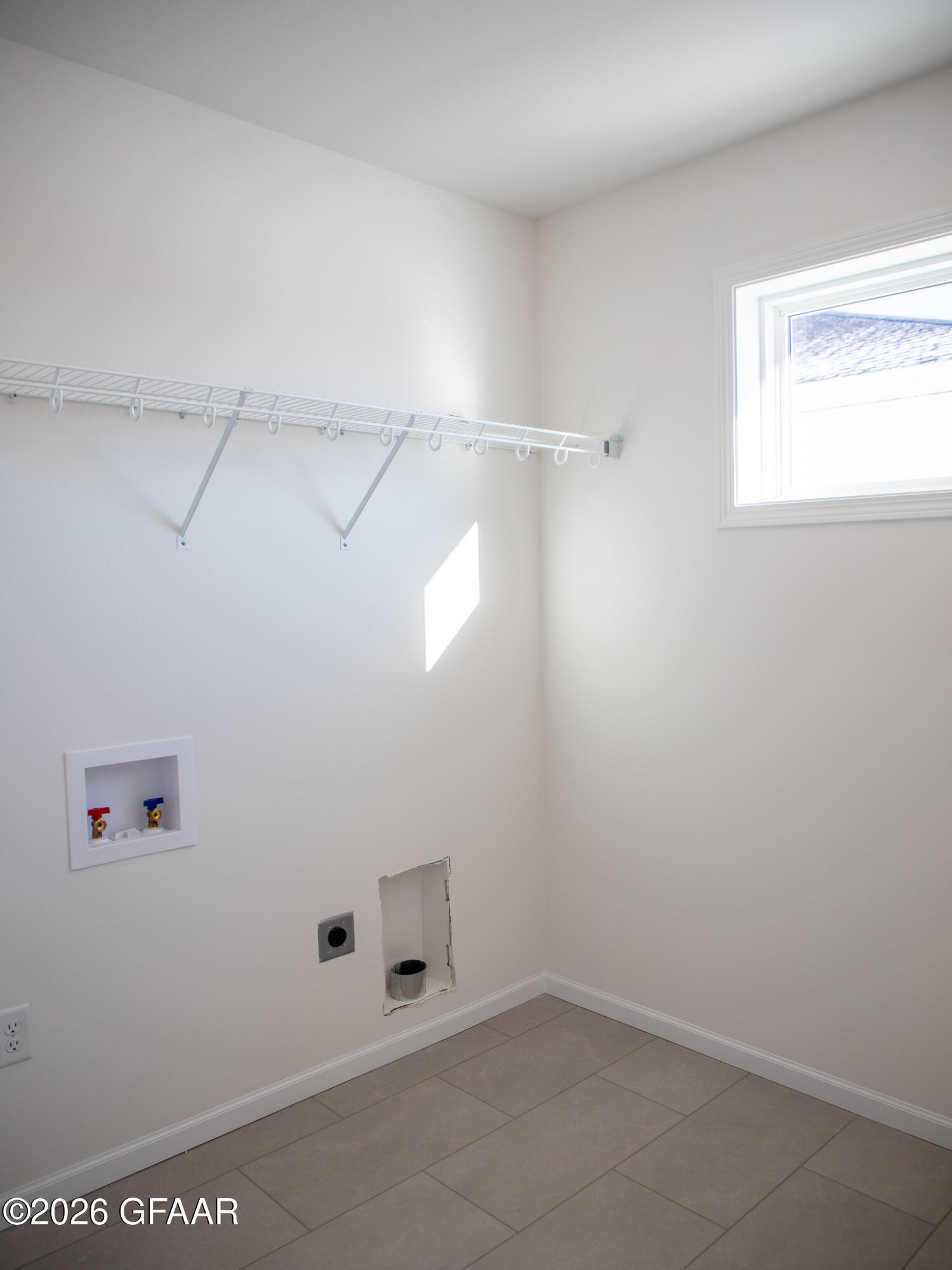 property viewer photo 11