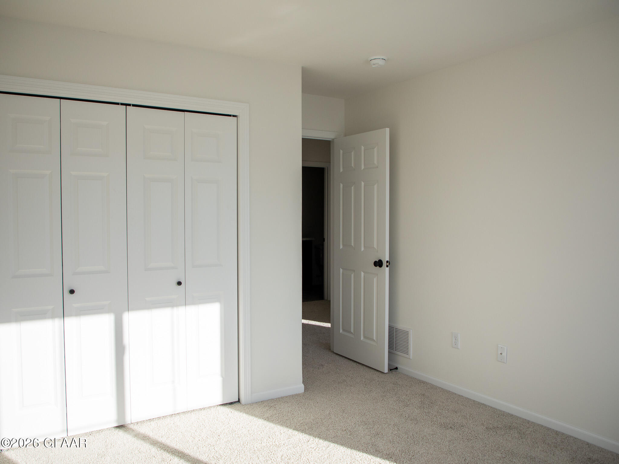 property viewer photo 13