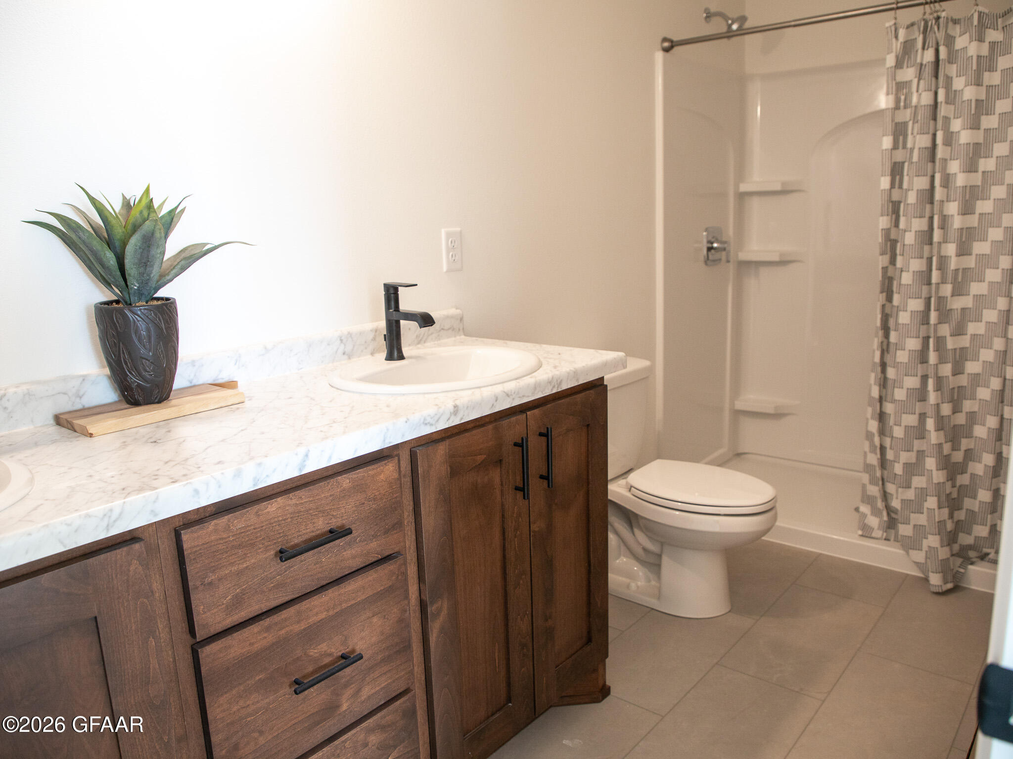 property viewer photo 19