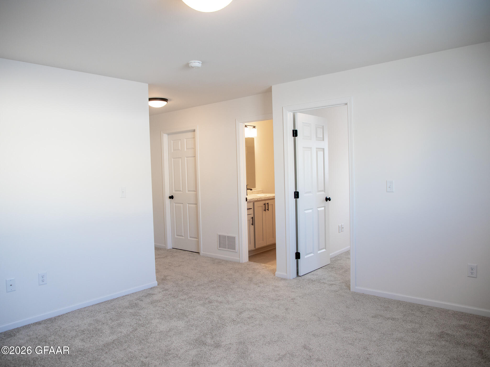 property viewer photo 22