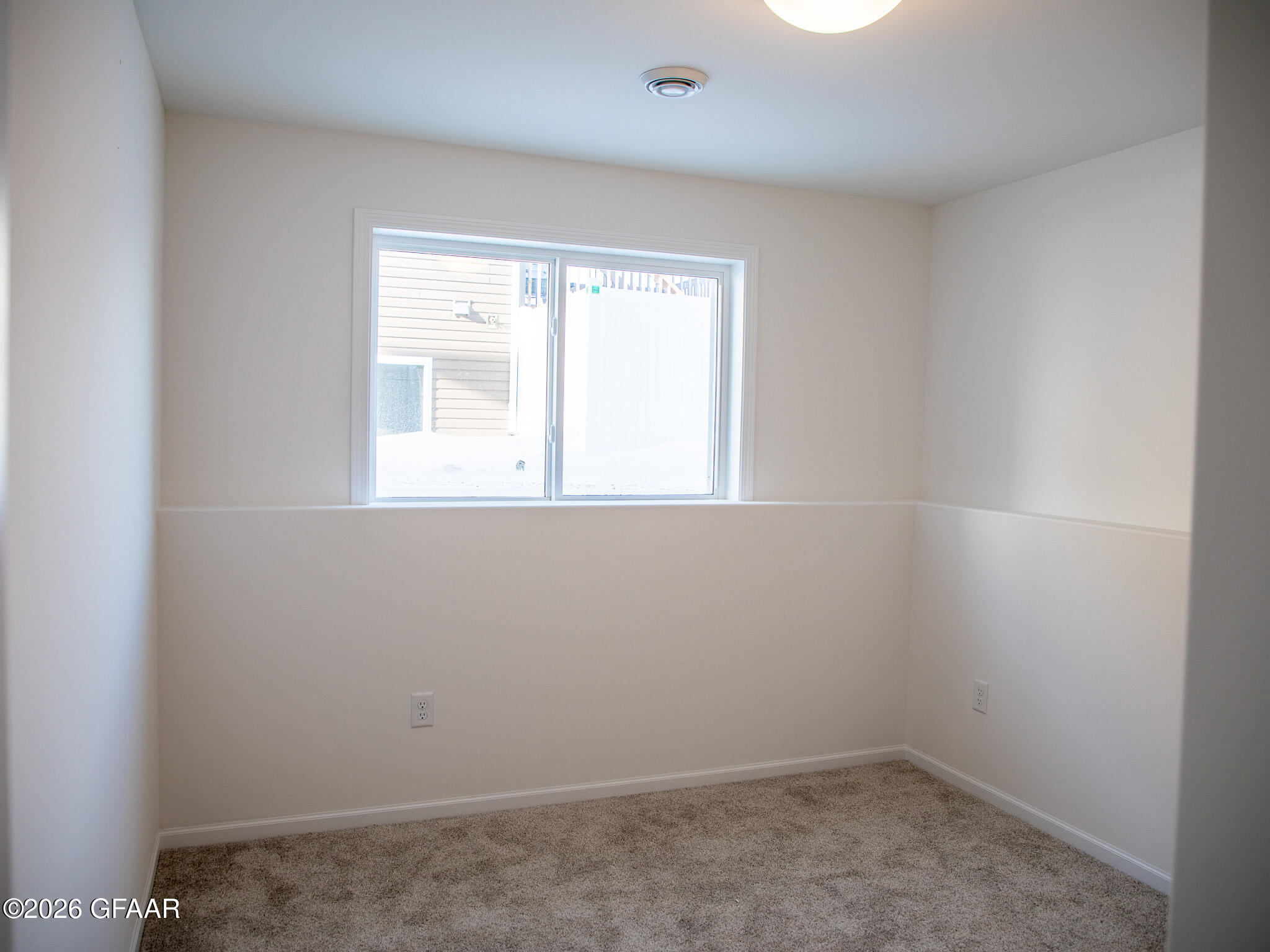 property viewer photo 23