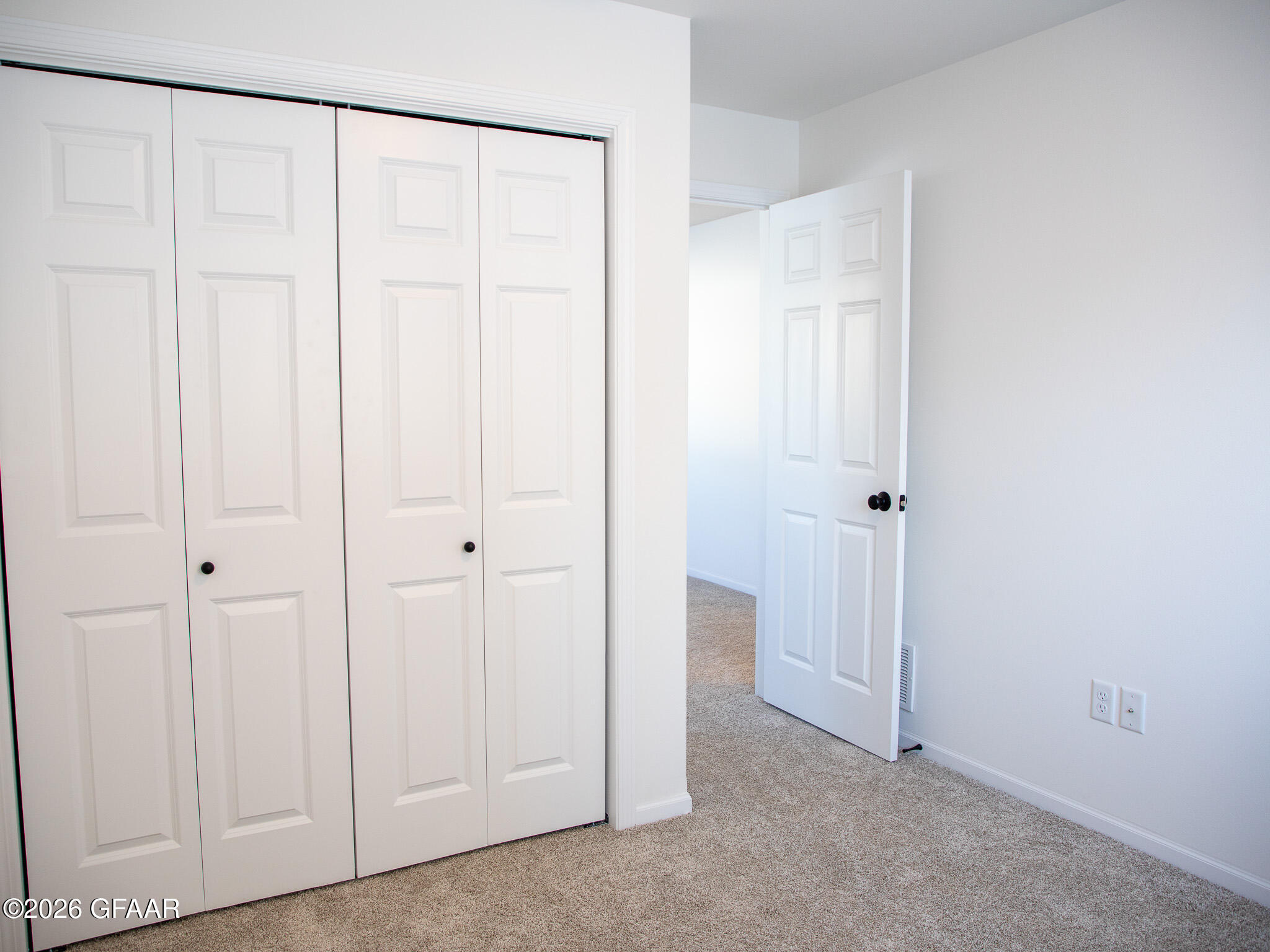property viewer photo 24