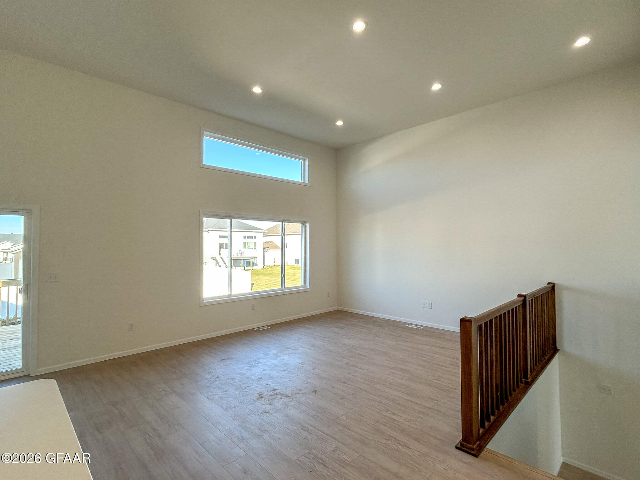 property viewer photo 32