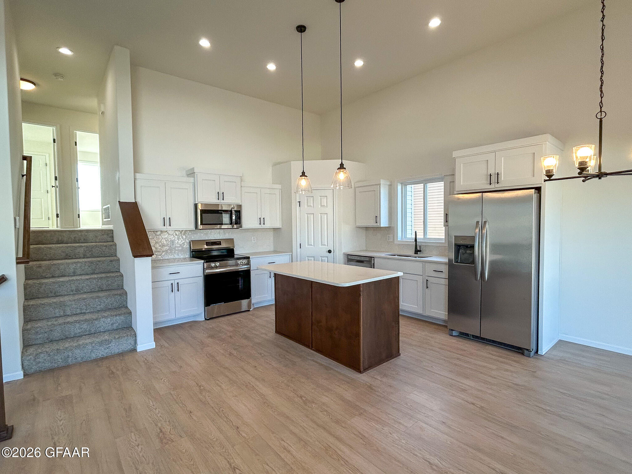 property viewer photo 35