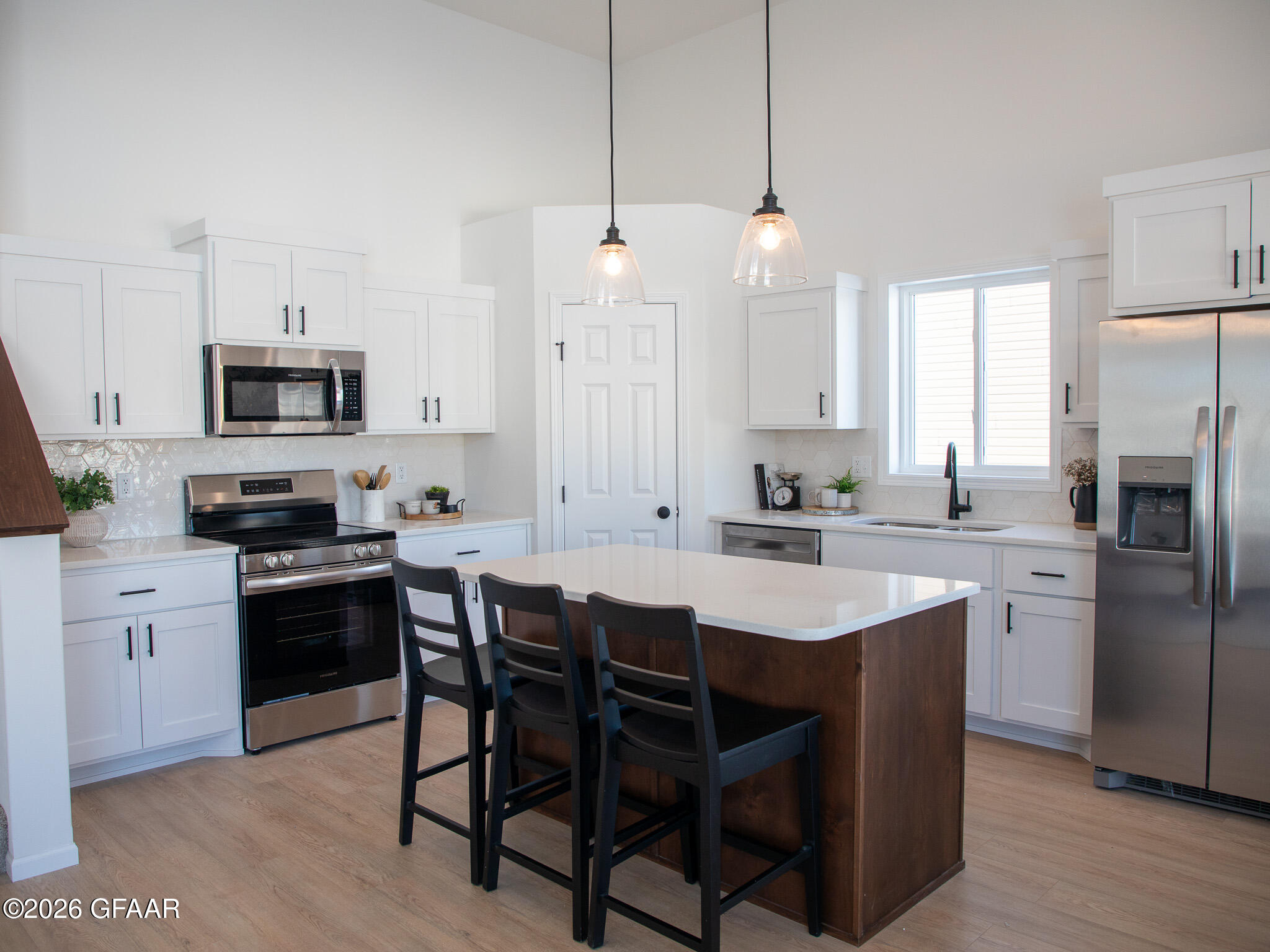 property viewer photo 4