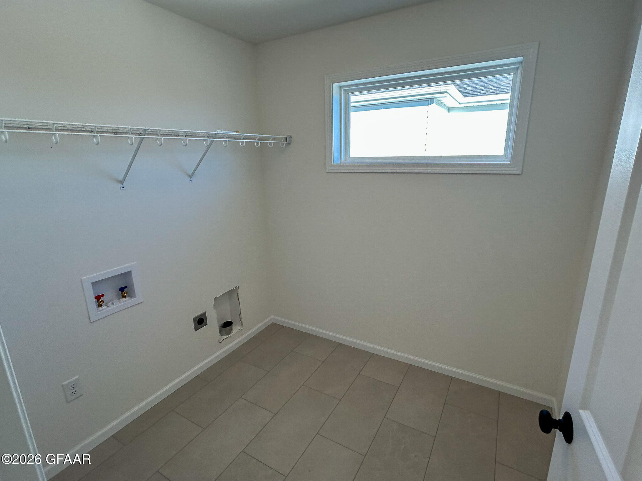 property viewer photo 43