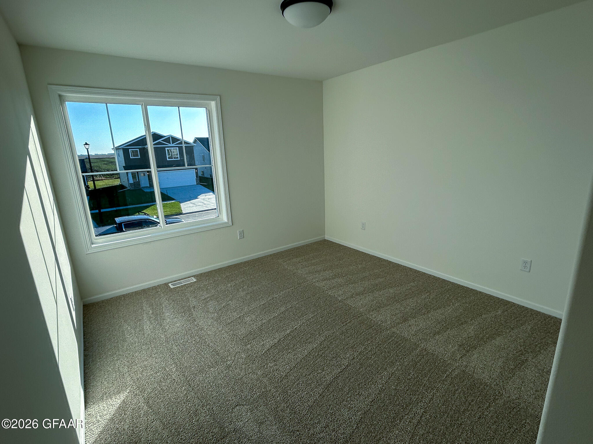 property viewer photo 45