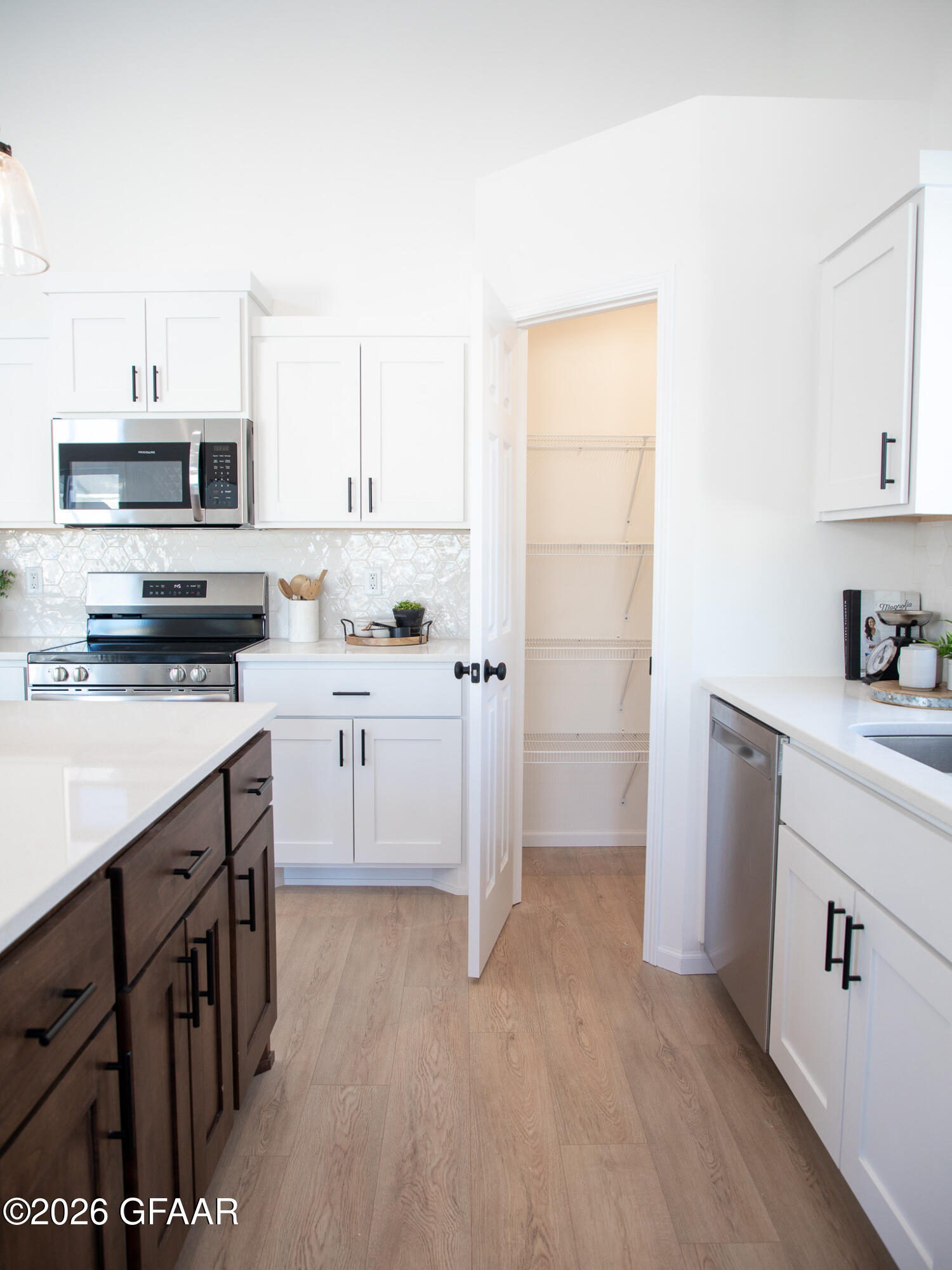 property viewer photo 5