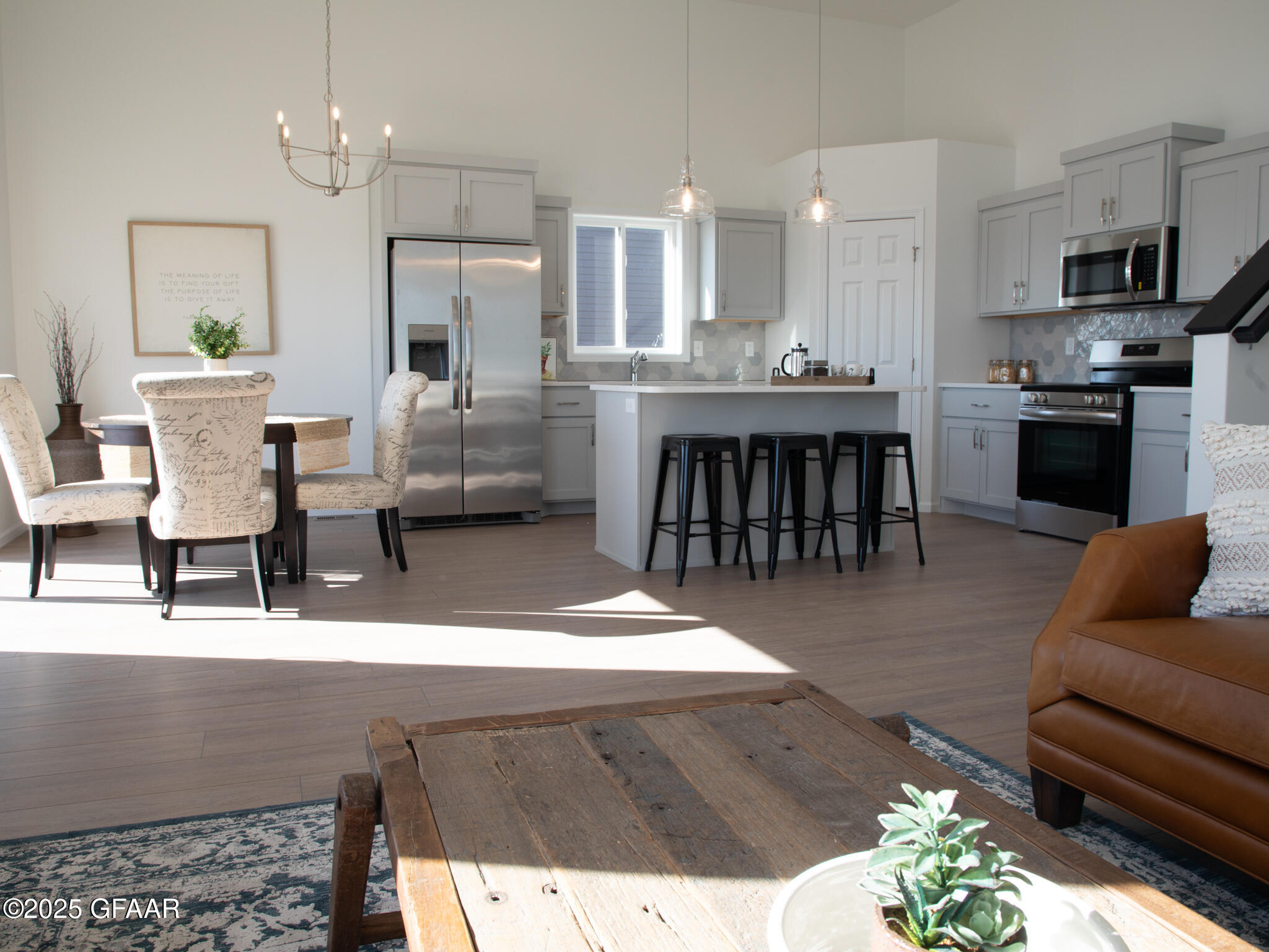 property viewer photo 11