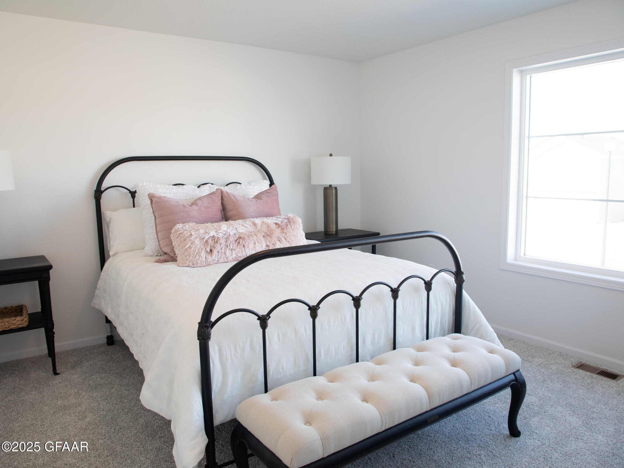 property viewer photo 18