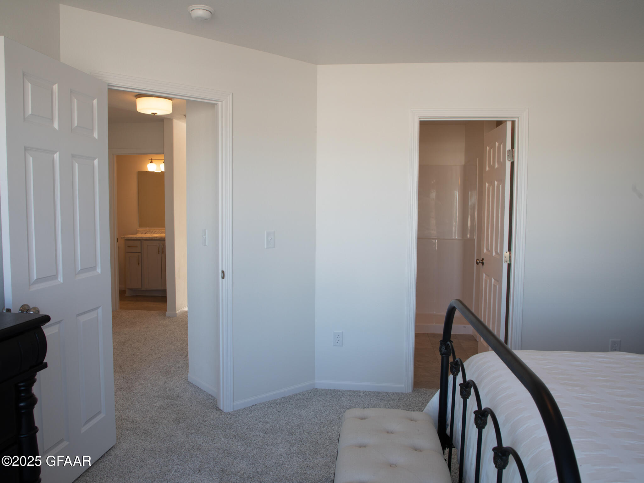 property viewer photo 19
