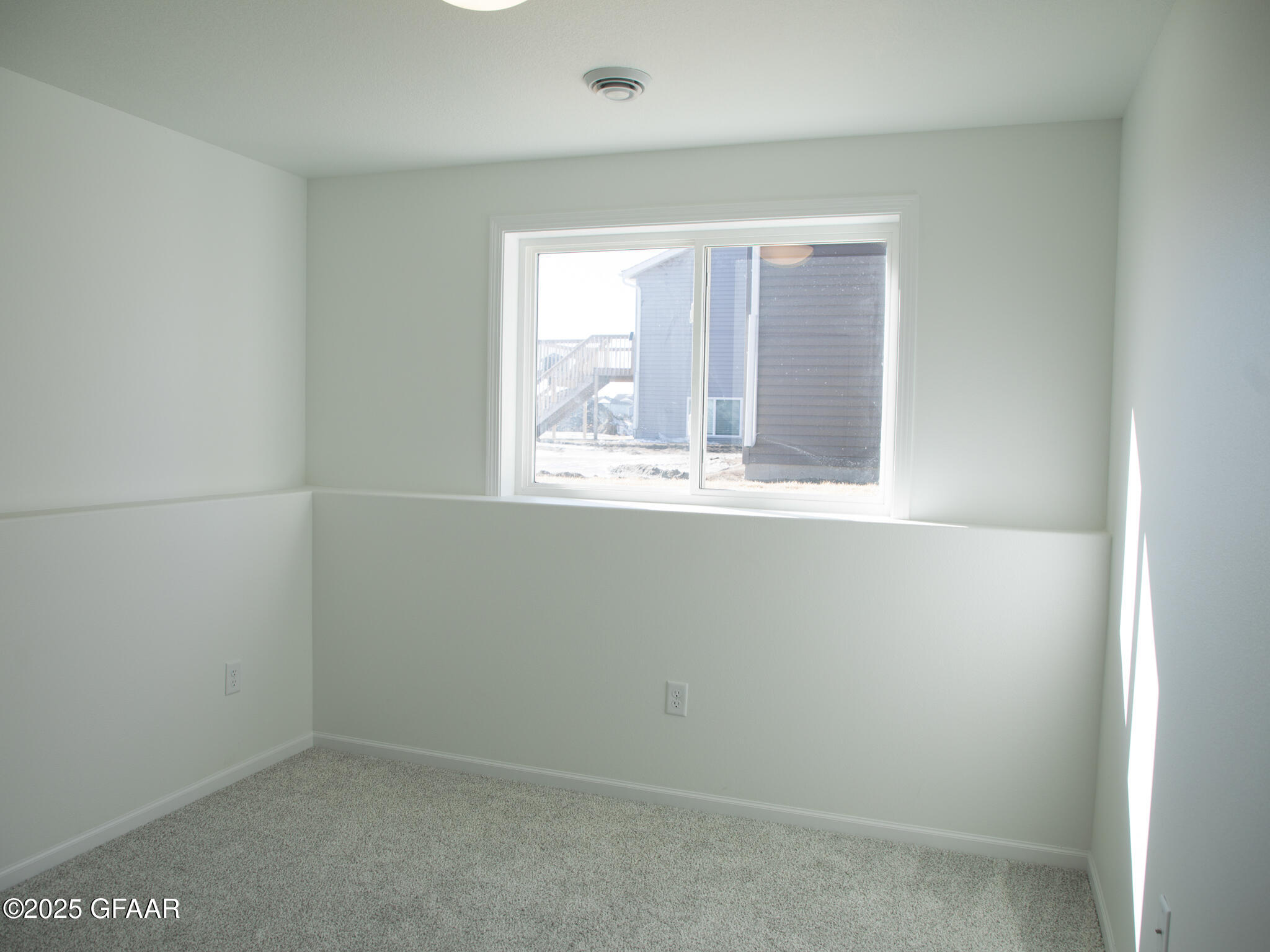 property viewer photo 28