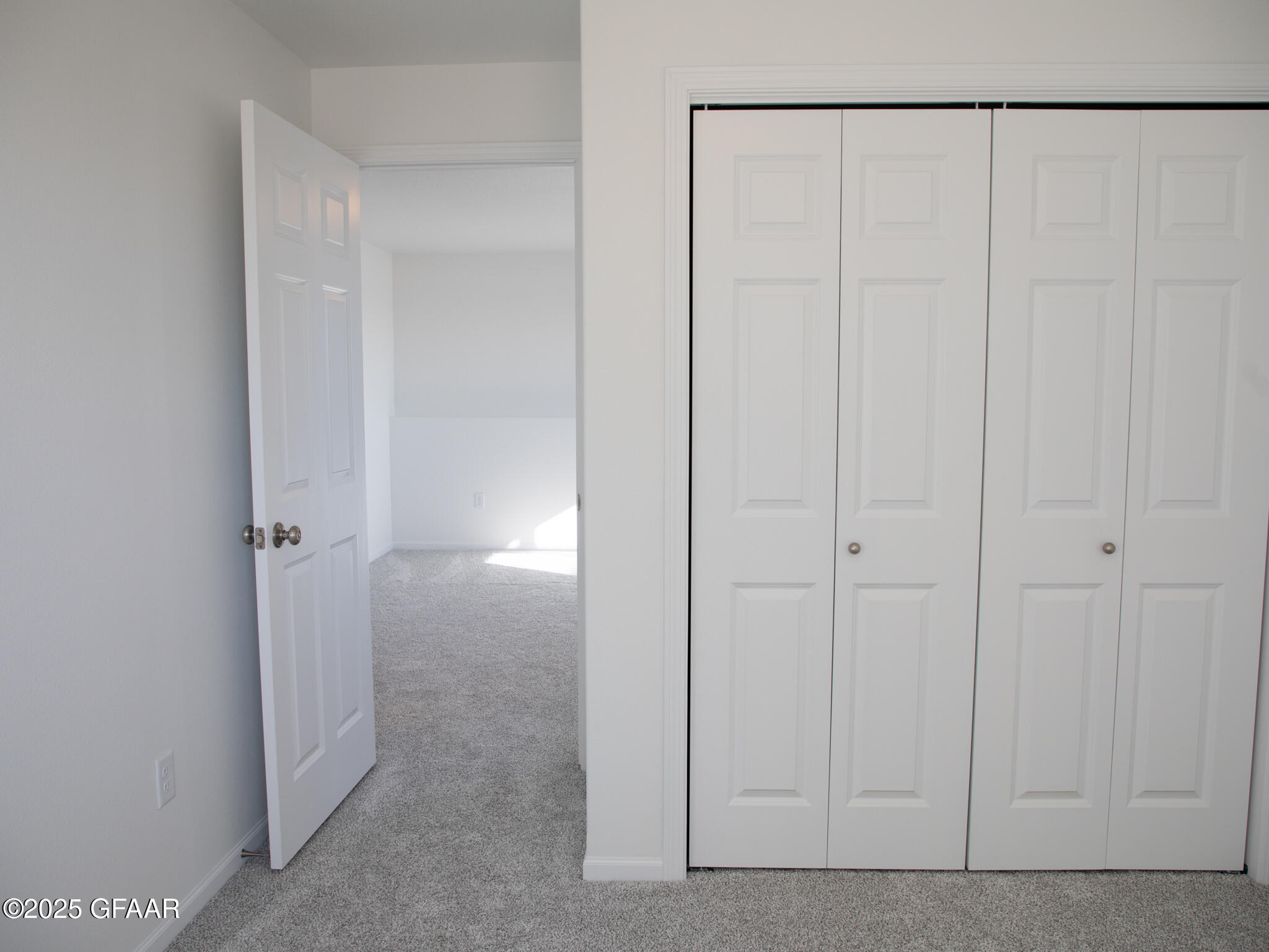 property viewer photo 29