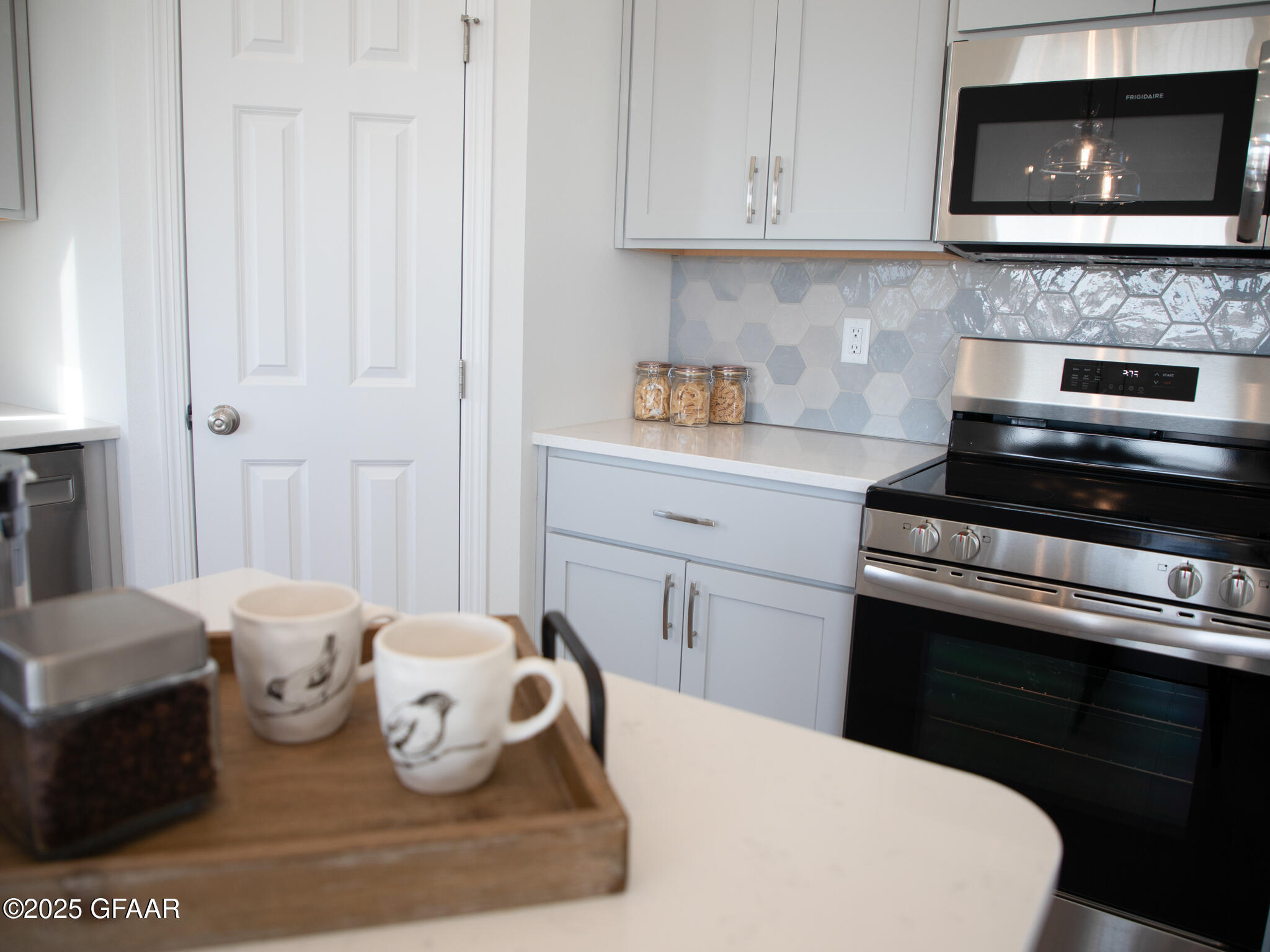property viewer photo 6