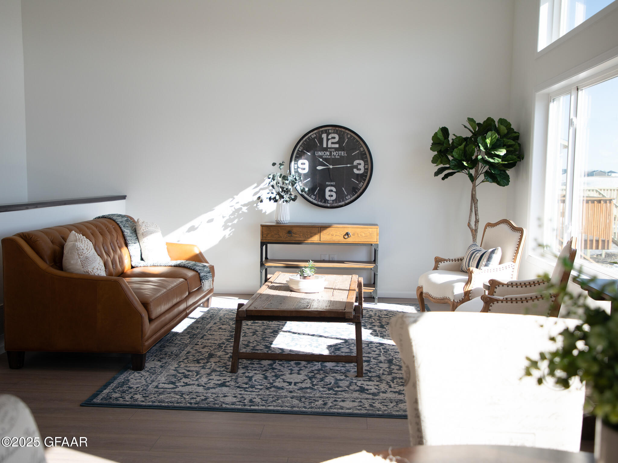 property viewer photo 8