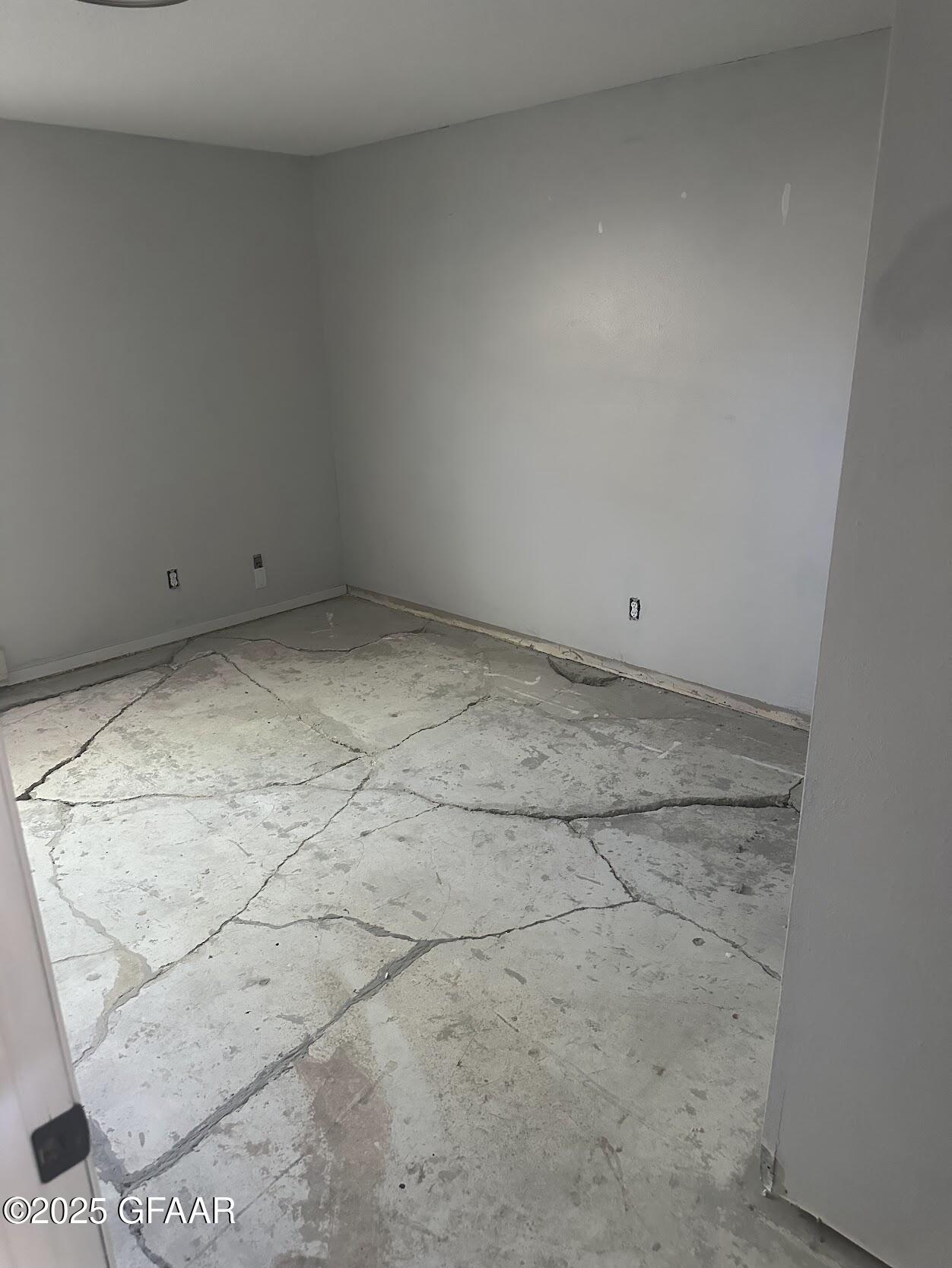 property viewer photo 10