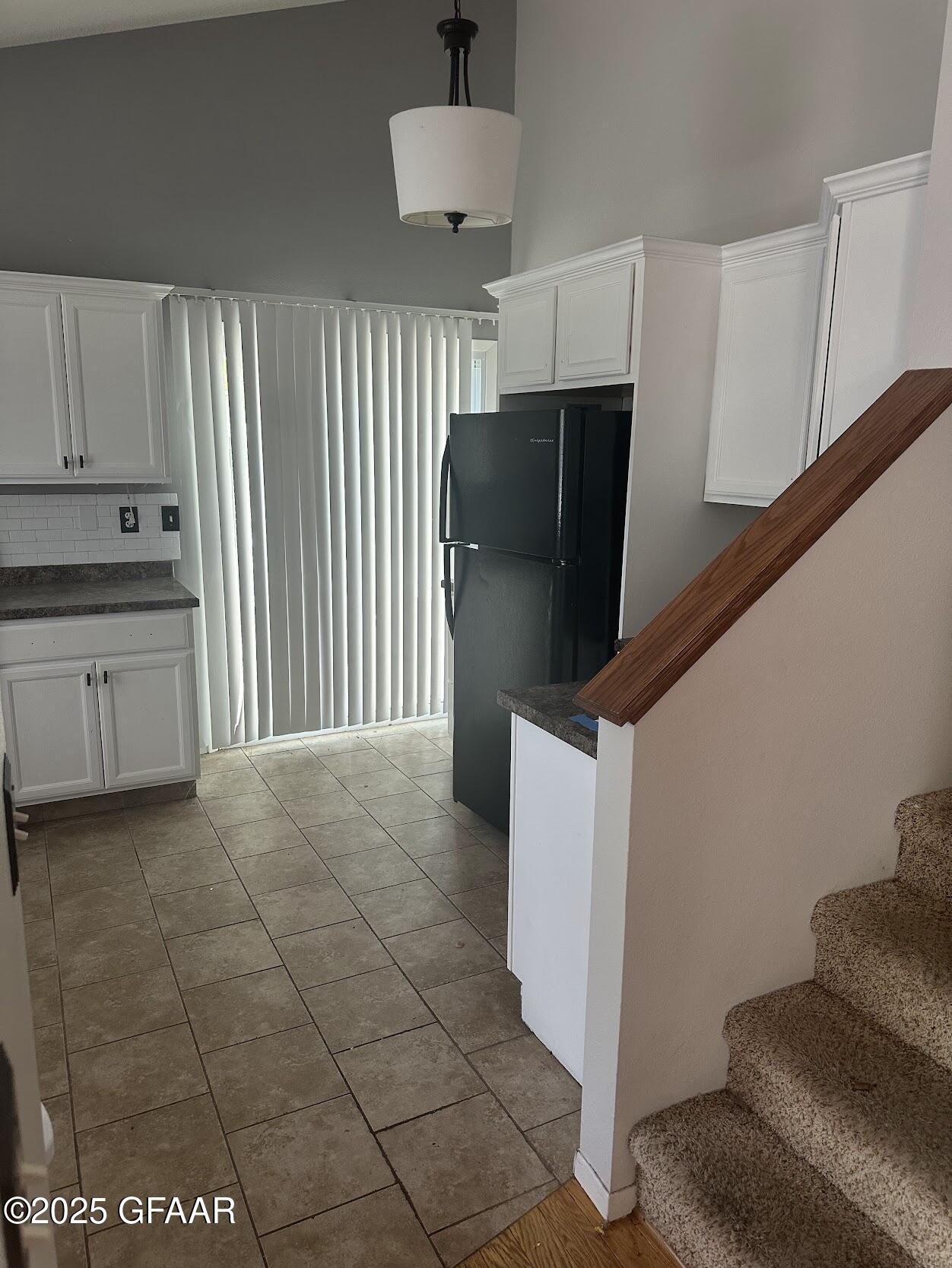 property viewer photo 2