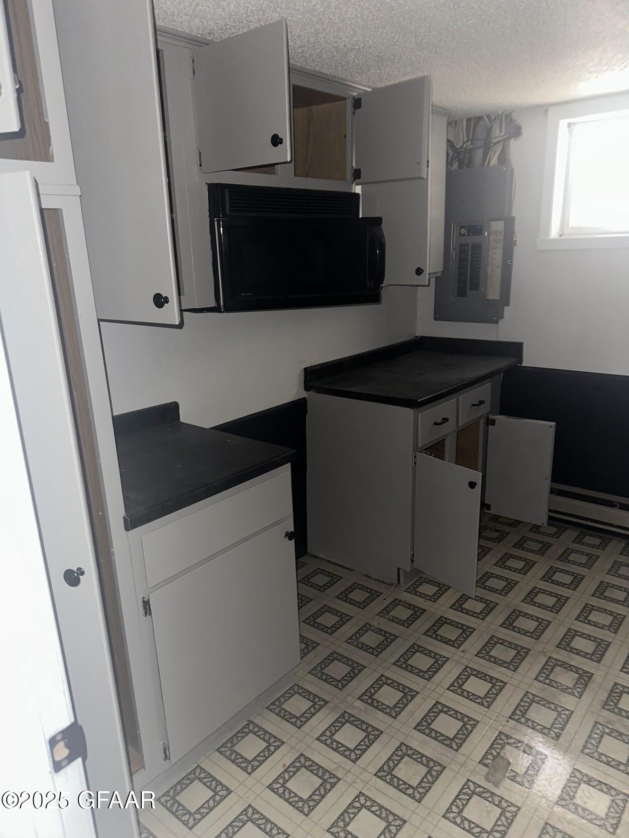 property viewer photo 6