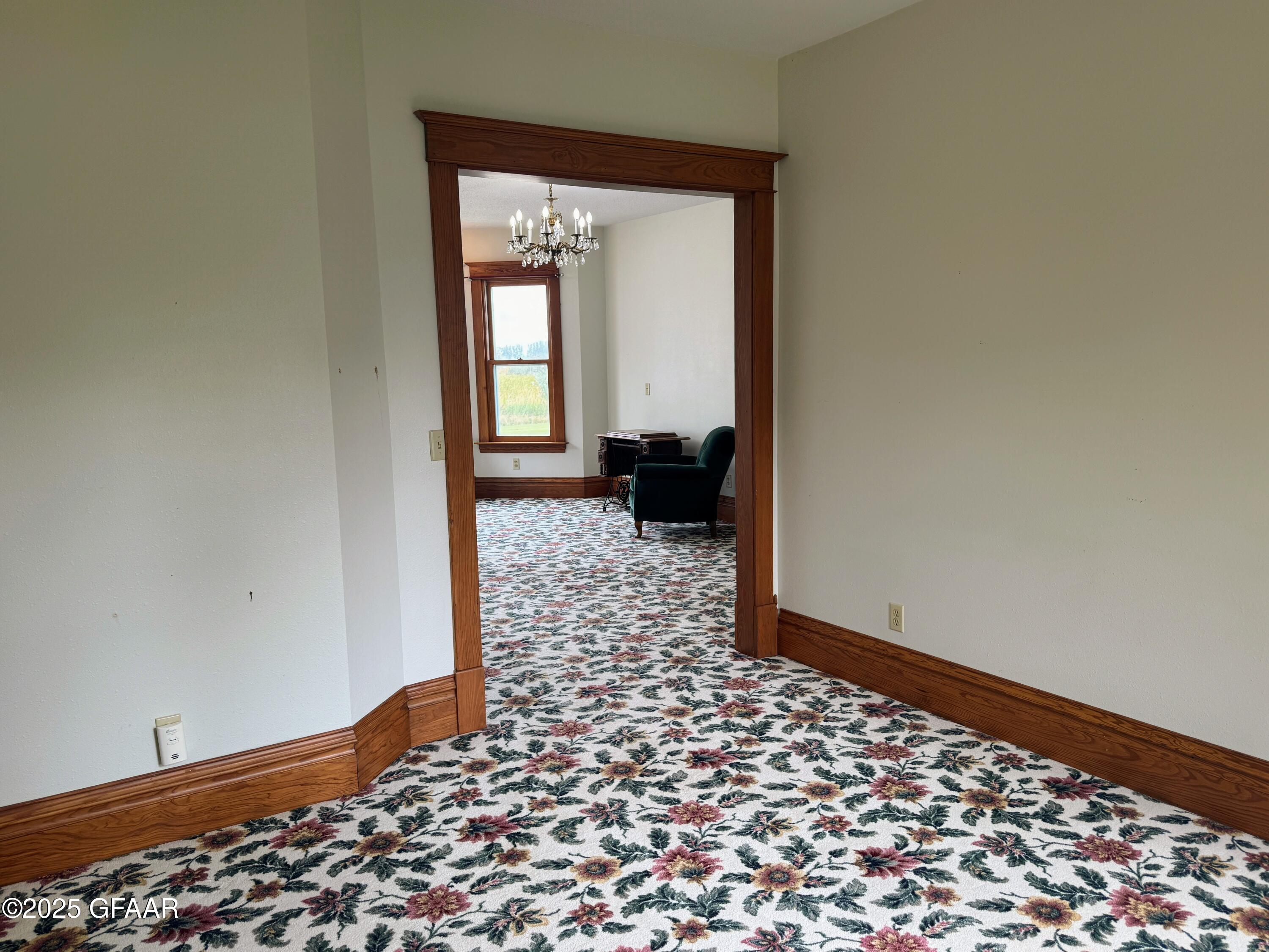 property viewer photo 18